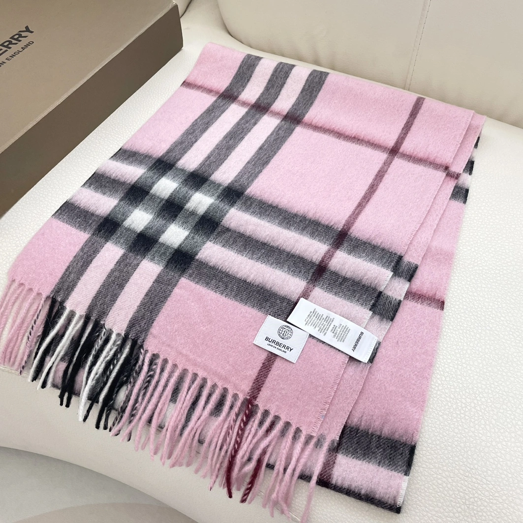 Burberry Scarf Comfortable 9183