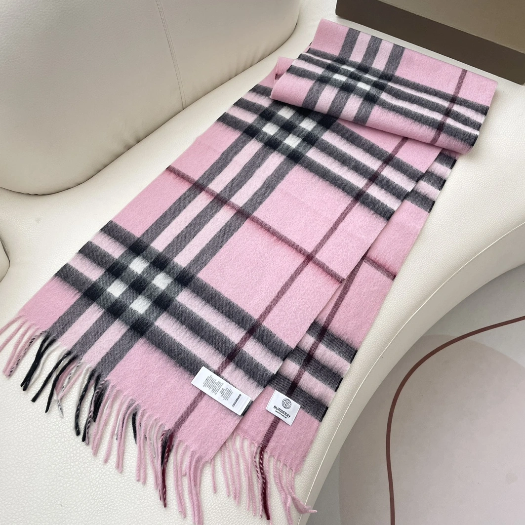 Burberry Scarf Comfortable 9183