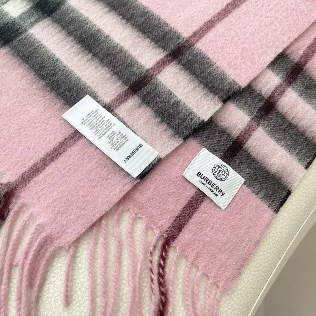 Burberry Scarf Comfortable 9183