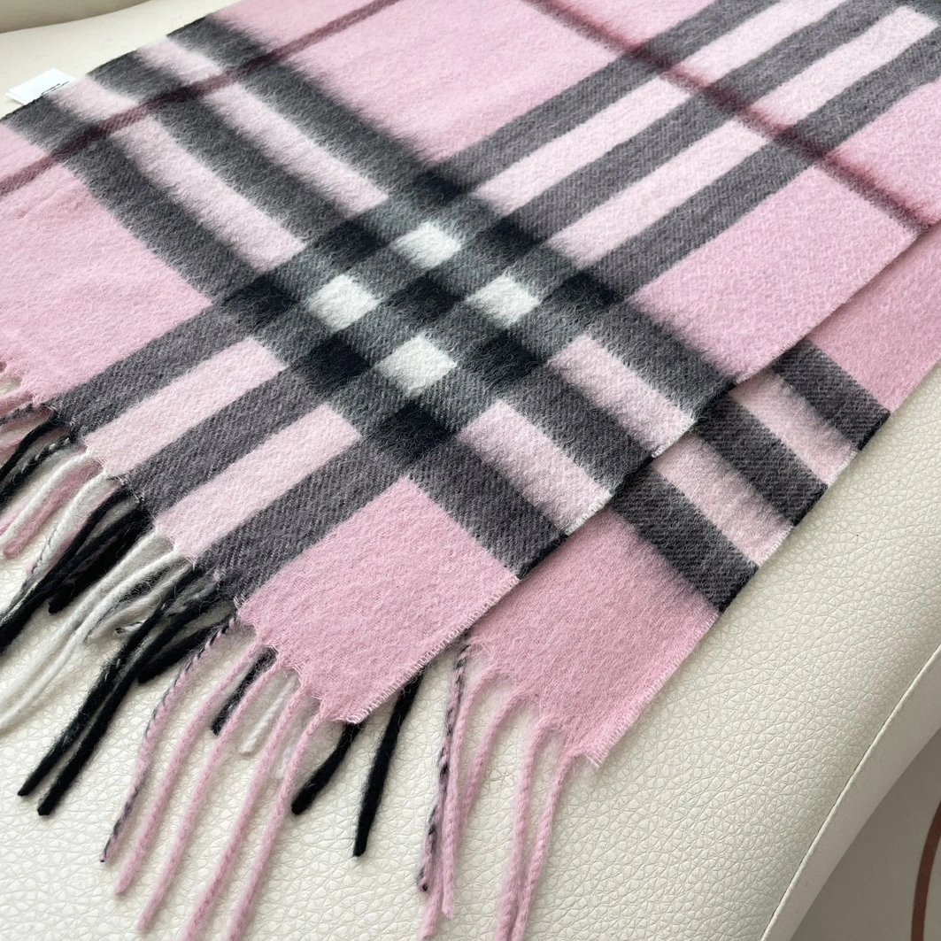 Burberry Scarf Comfortable 9183