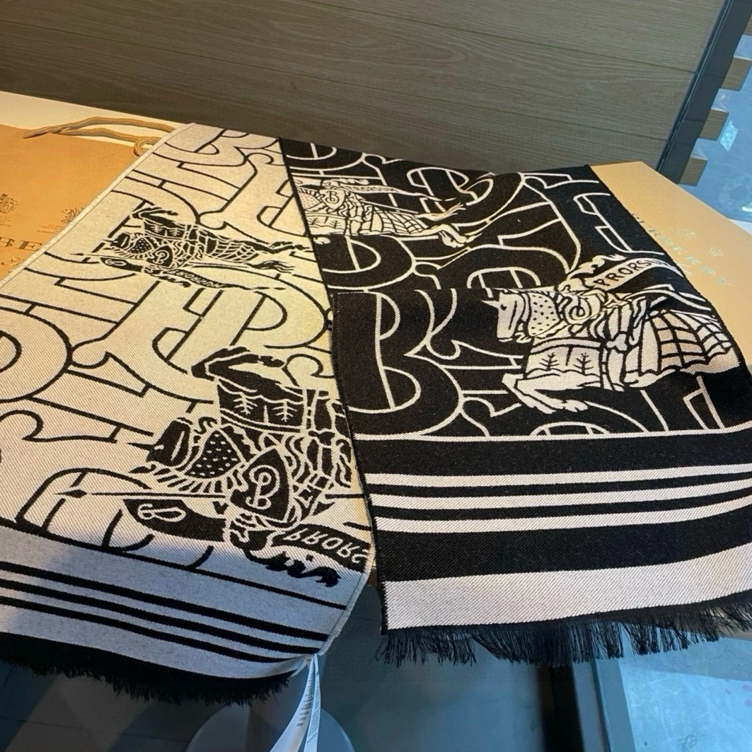Burberry Scarf EasyMatch 4774
