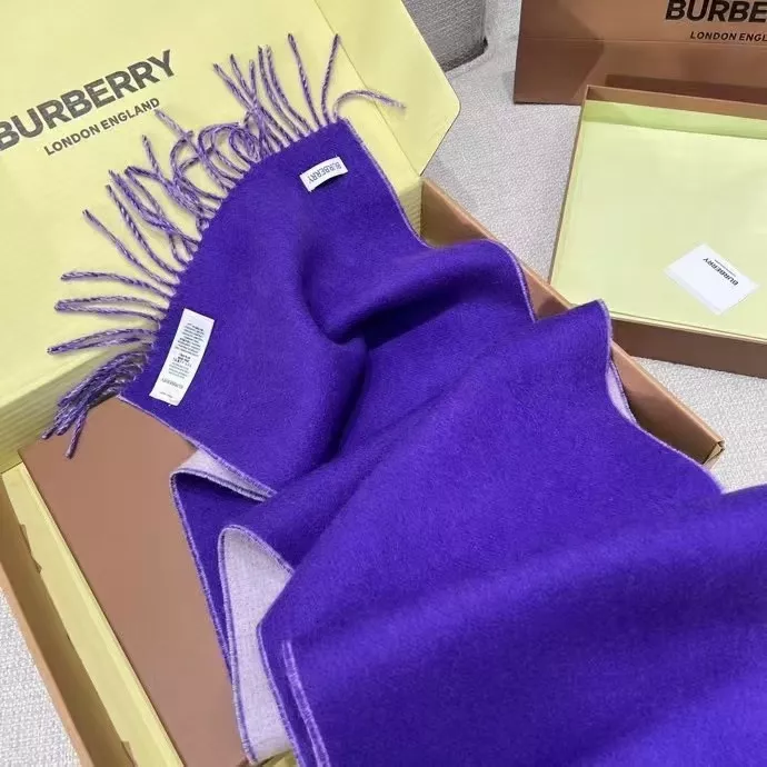 Burberry Scarf For Unisex Breathable 9409