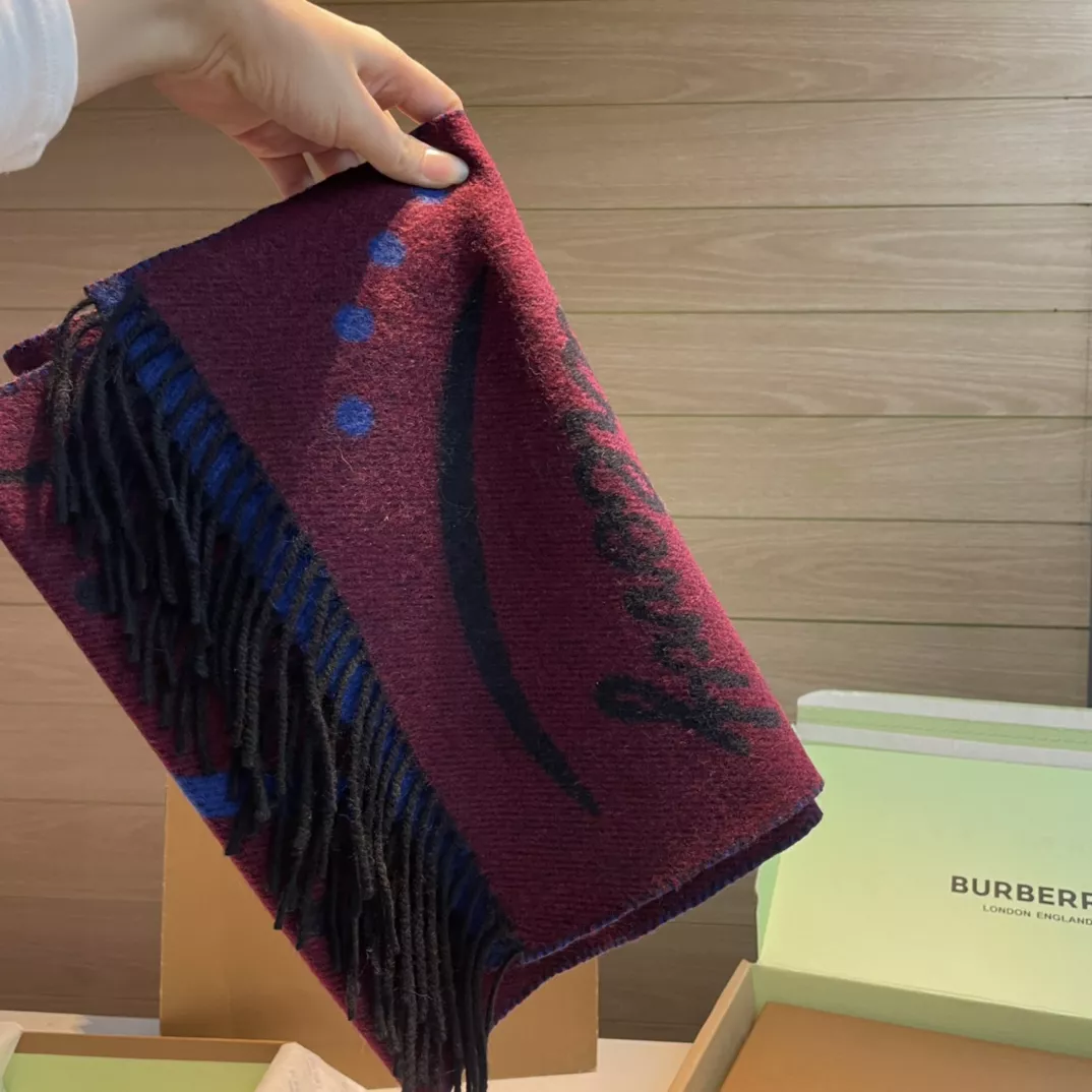 Burberry Scarf For Unisex Popular 9138