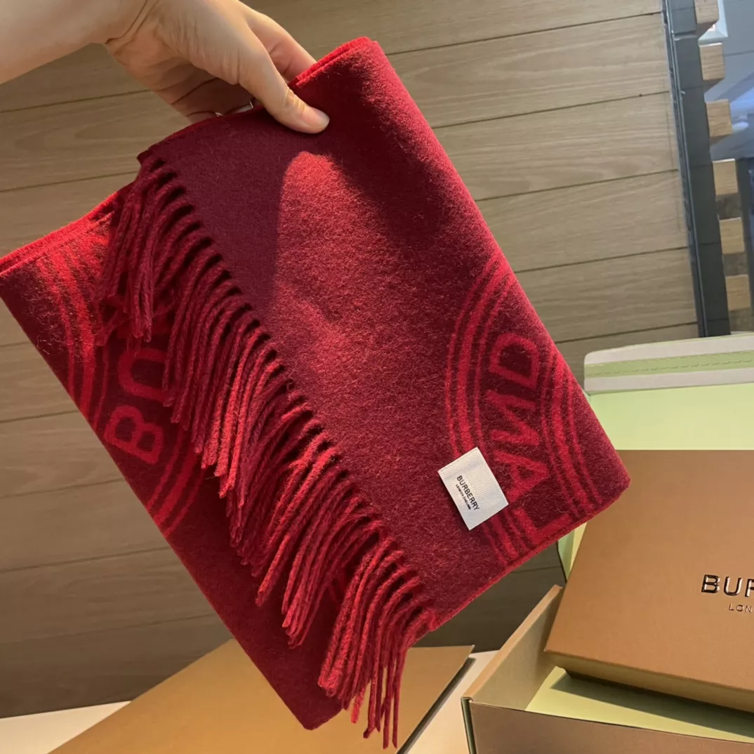 Burberry Scarf For Women Classic 7035