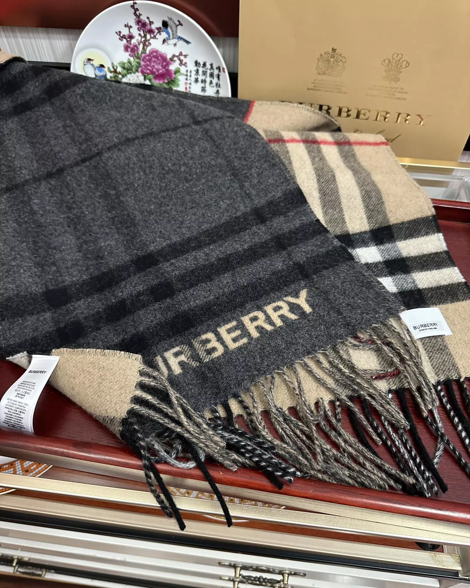 Burberry Scarf For Women Durable 3915
