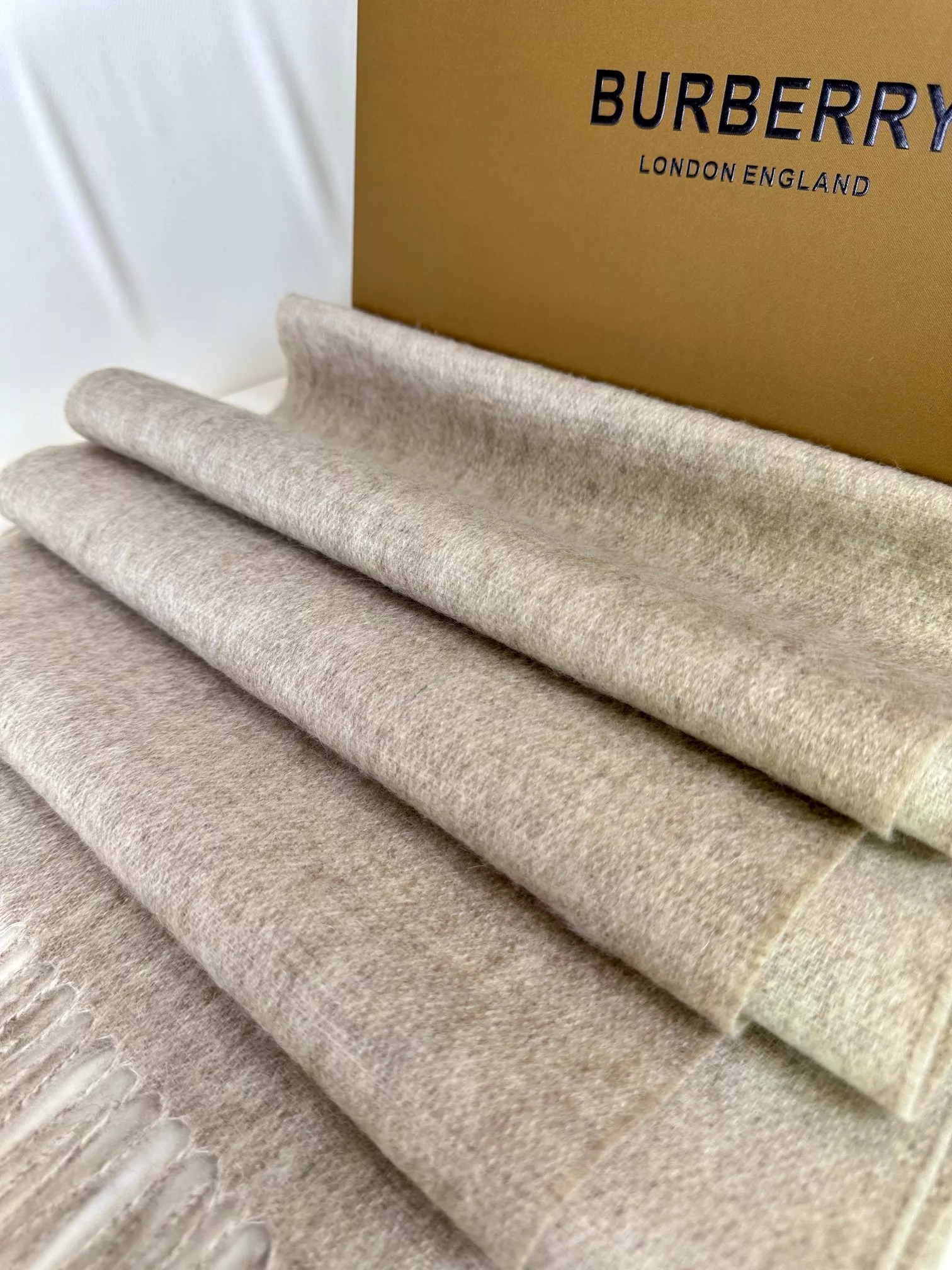 Burberry Scarf For Women Durable 9546