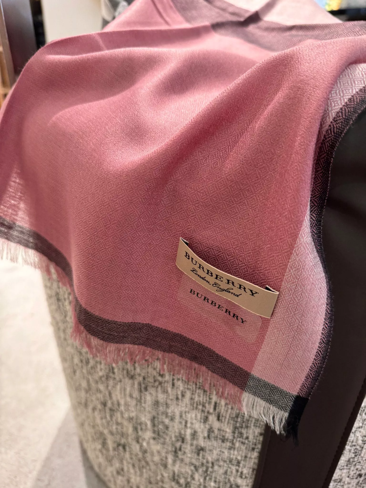 Burberry Scarf For Women Minimalist 8530