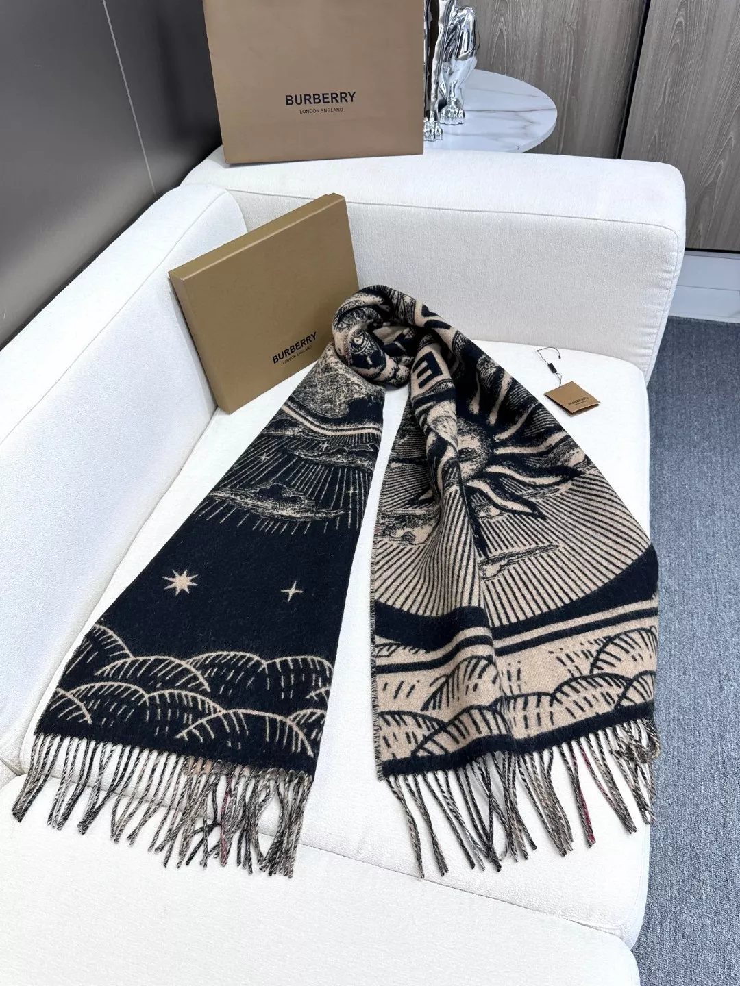Burberry Scarf For Women ModernLook 8308