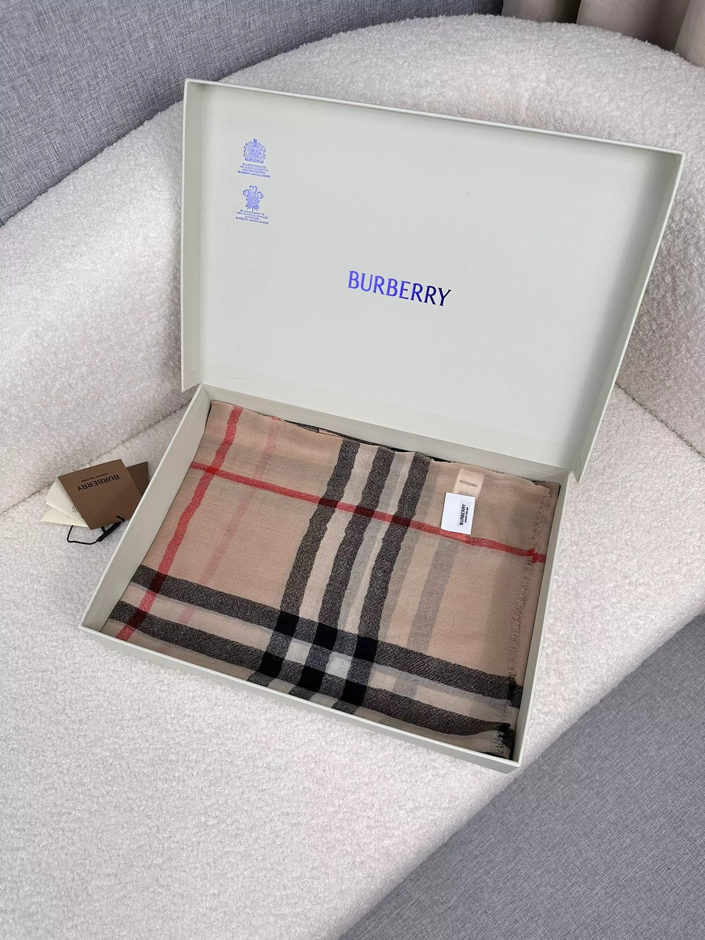 Burberry Scarf For Women Resilient 5561