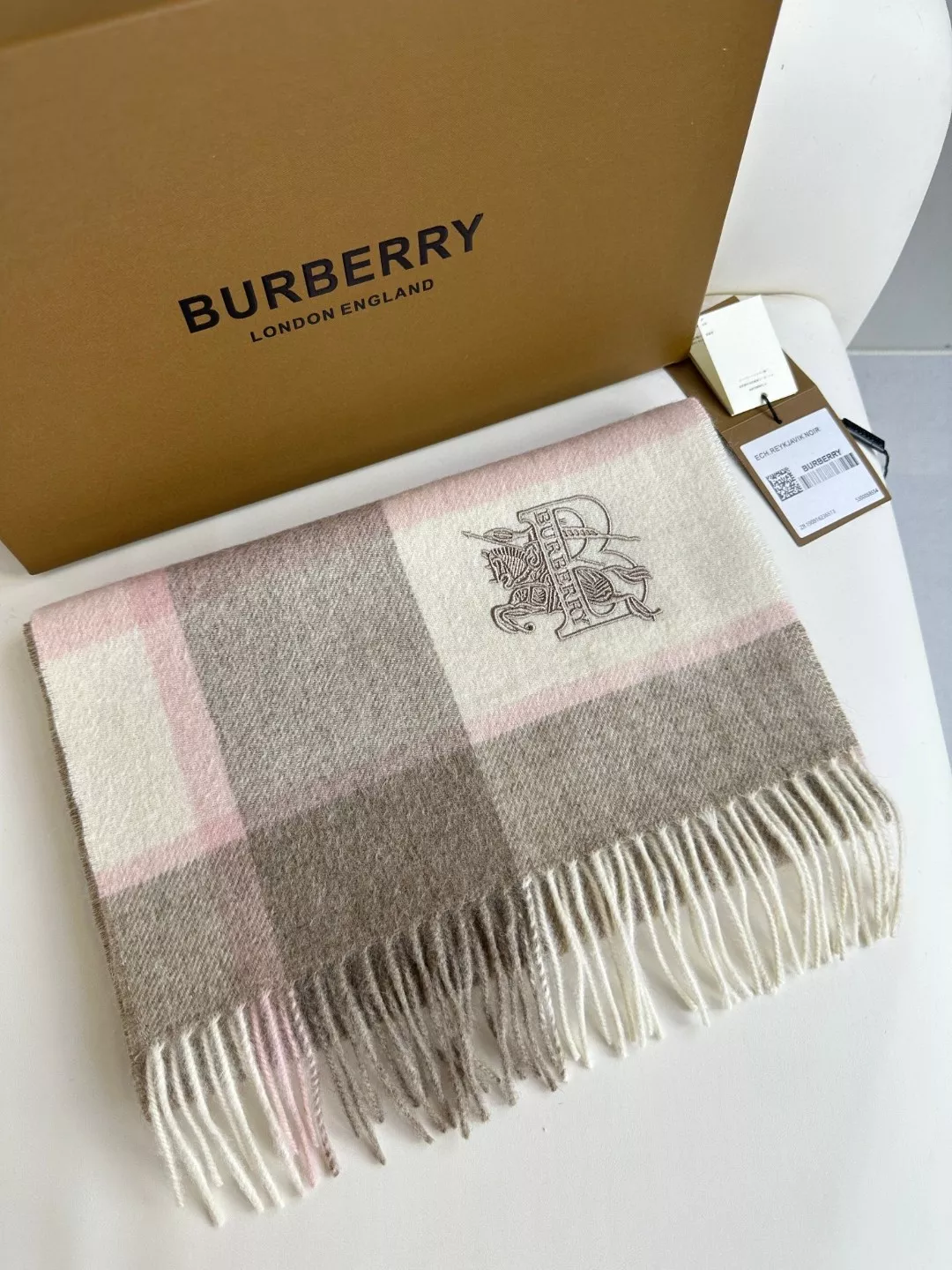 Burberry Scarf For Women Soft 3777