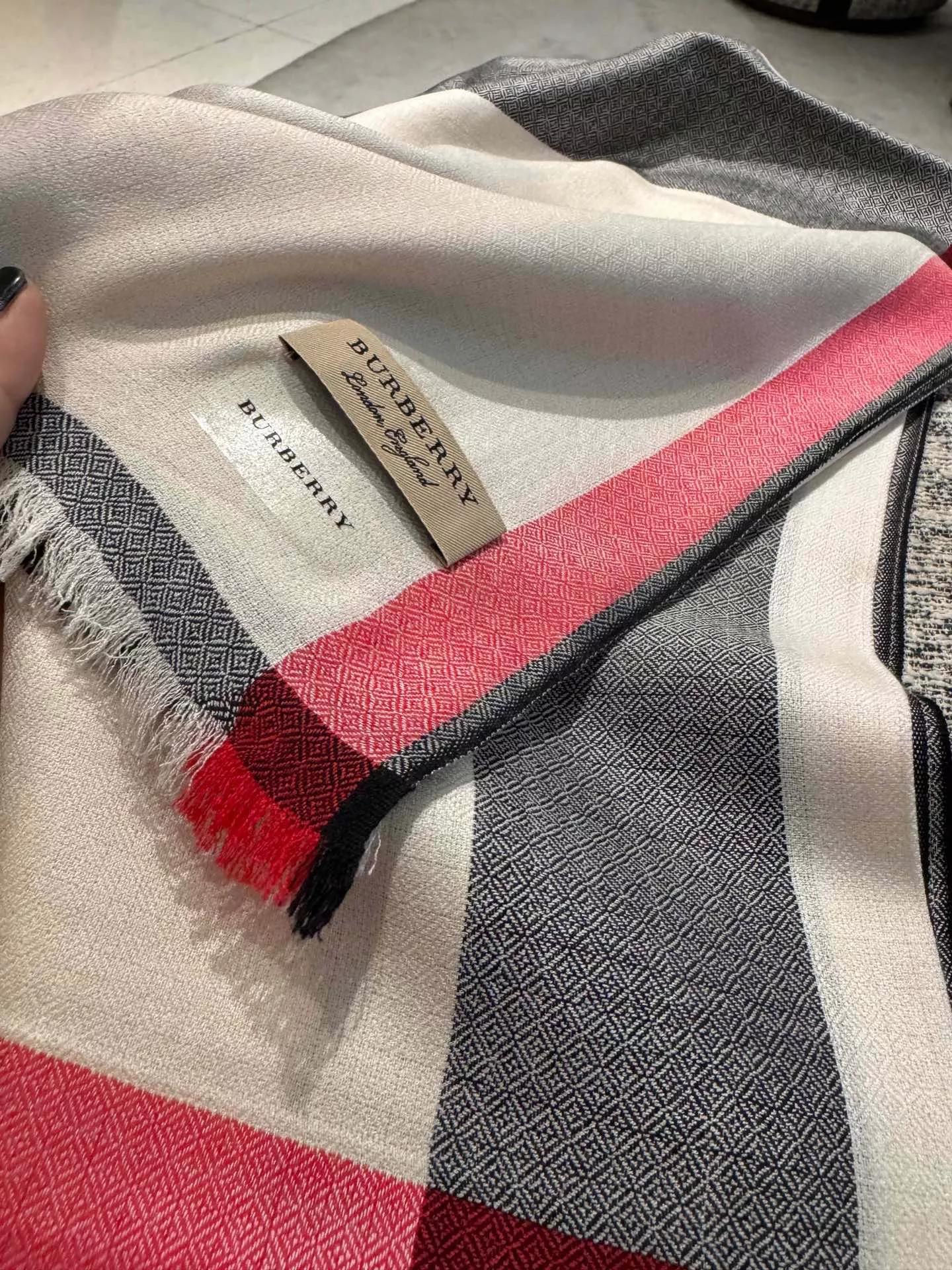Burberry Scarf For Women StreetReady 9709