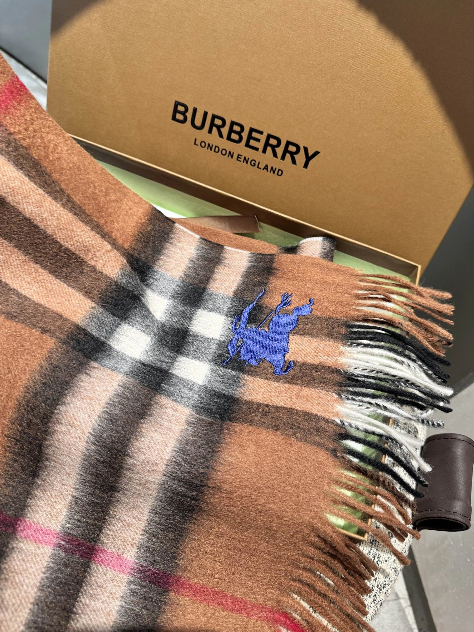 Burberry Scarf Lightweight 6948