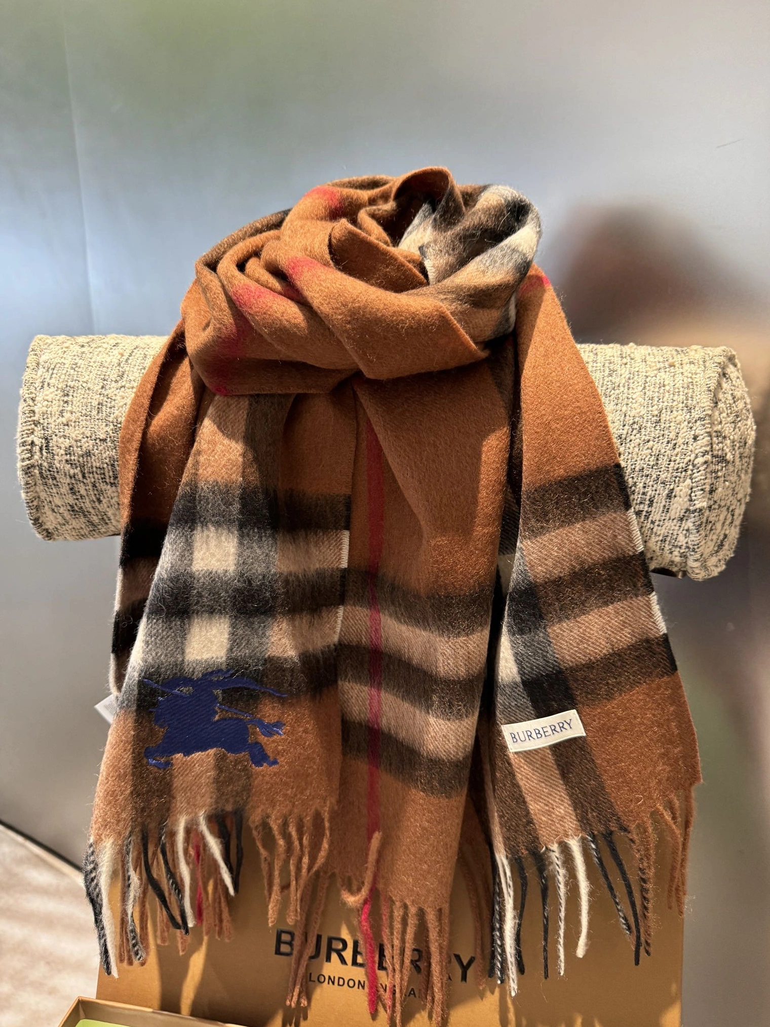 Burberry Scarf Lightweight 6948
