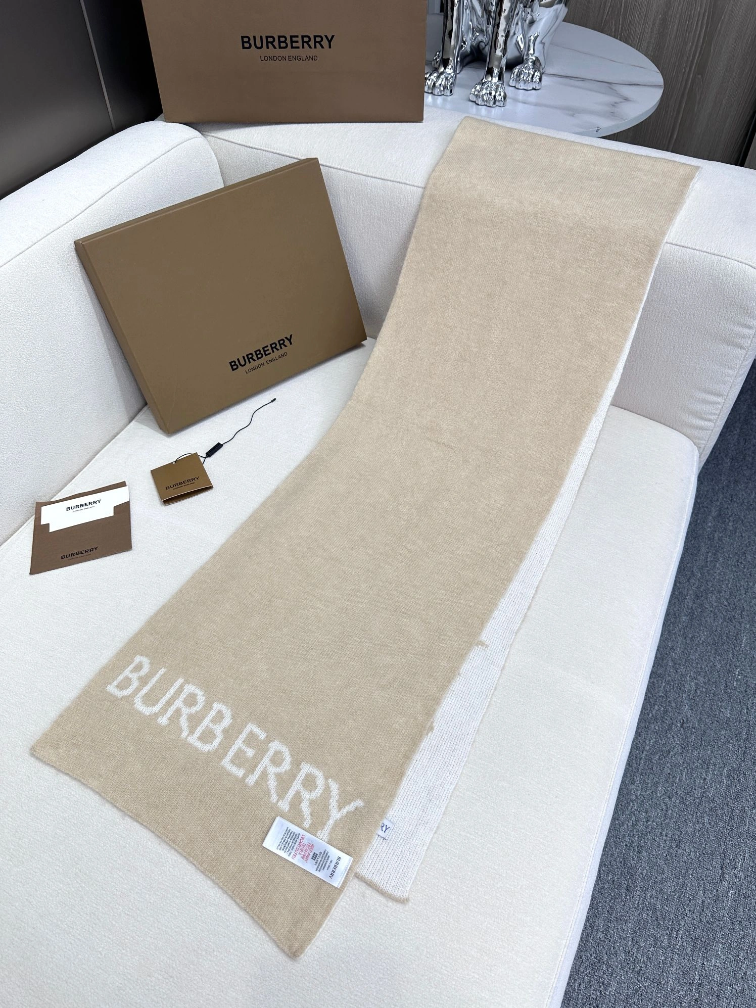 Burberry Scarf Sophisticated 3760