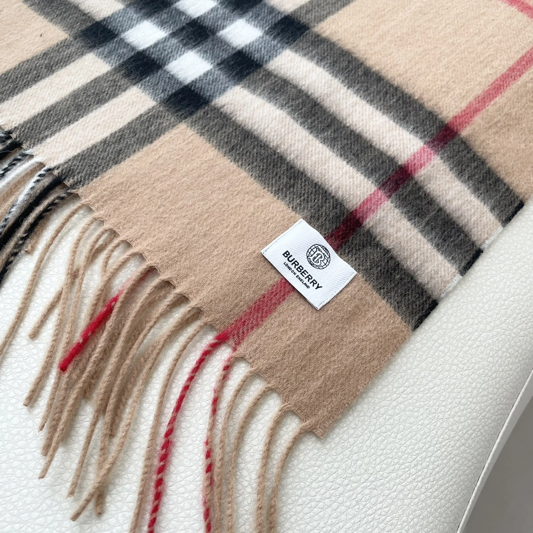 Burberry Scarf Trendy 9611