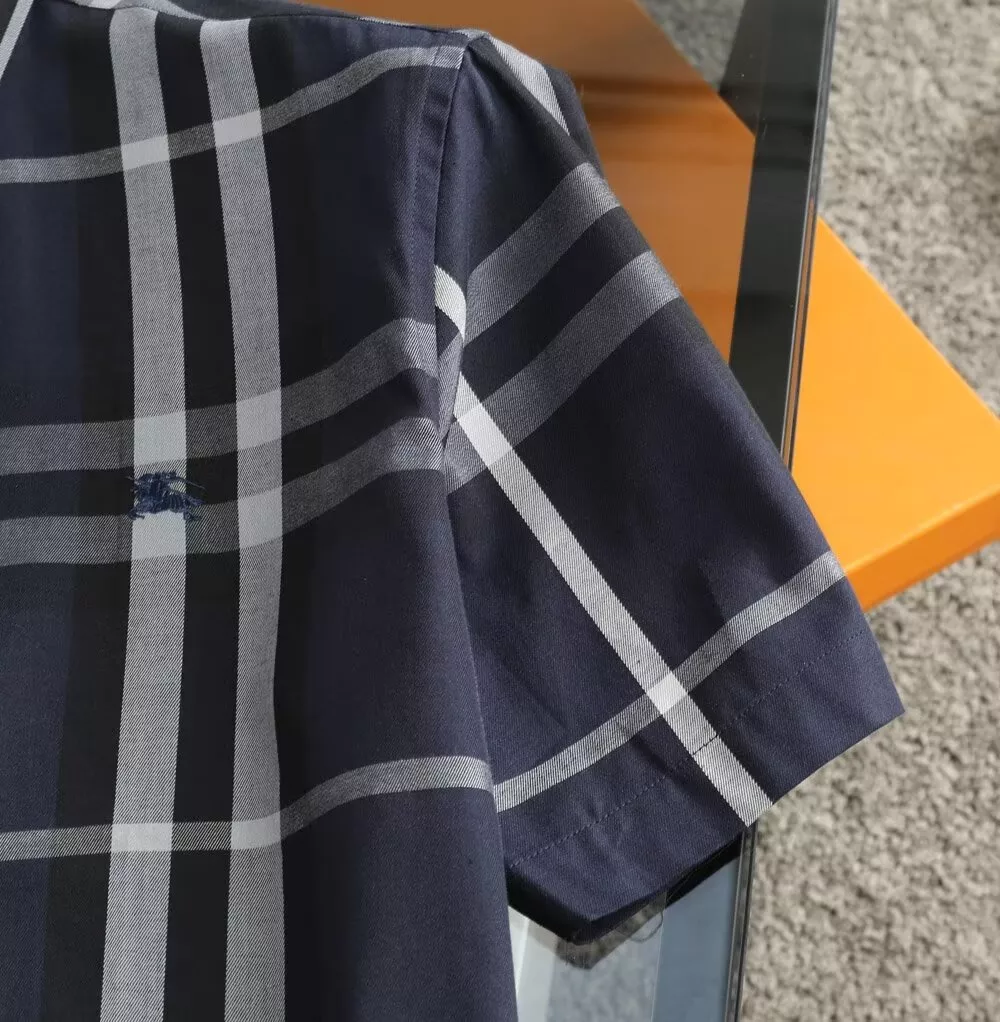 Burberry Shirts Short Sleeved For Men Compact 6728