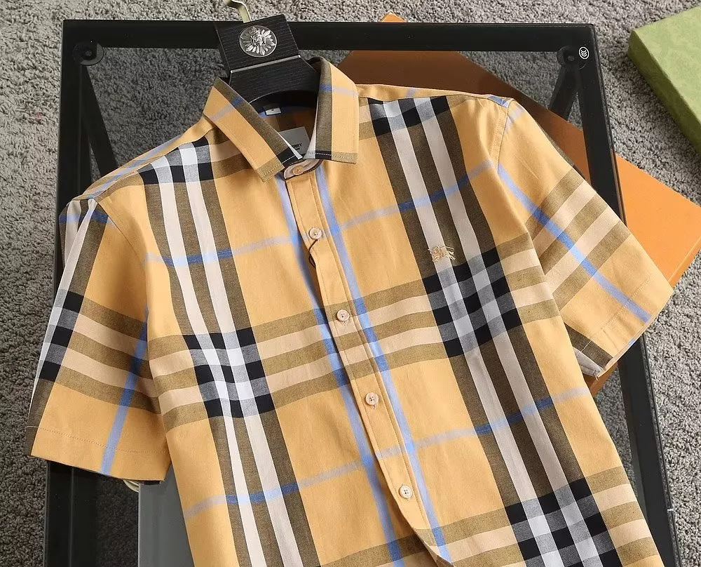 Burberry Shirts Short Sleeved For Men Minimalist 3997