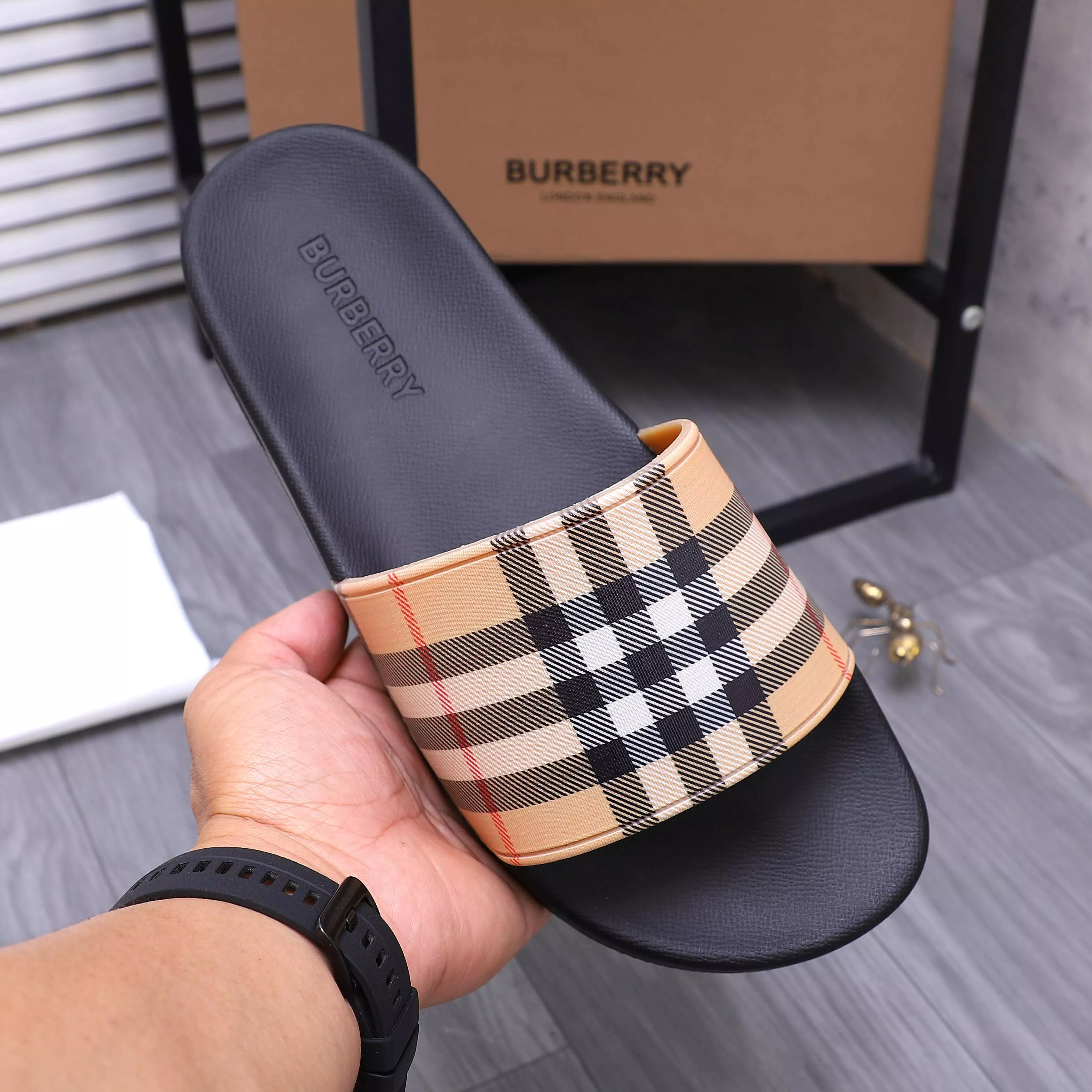 Burberry Slippers For Men BestValue 5274