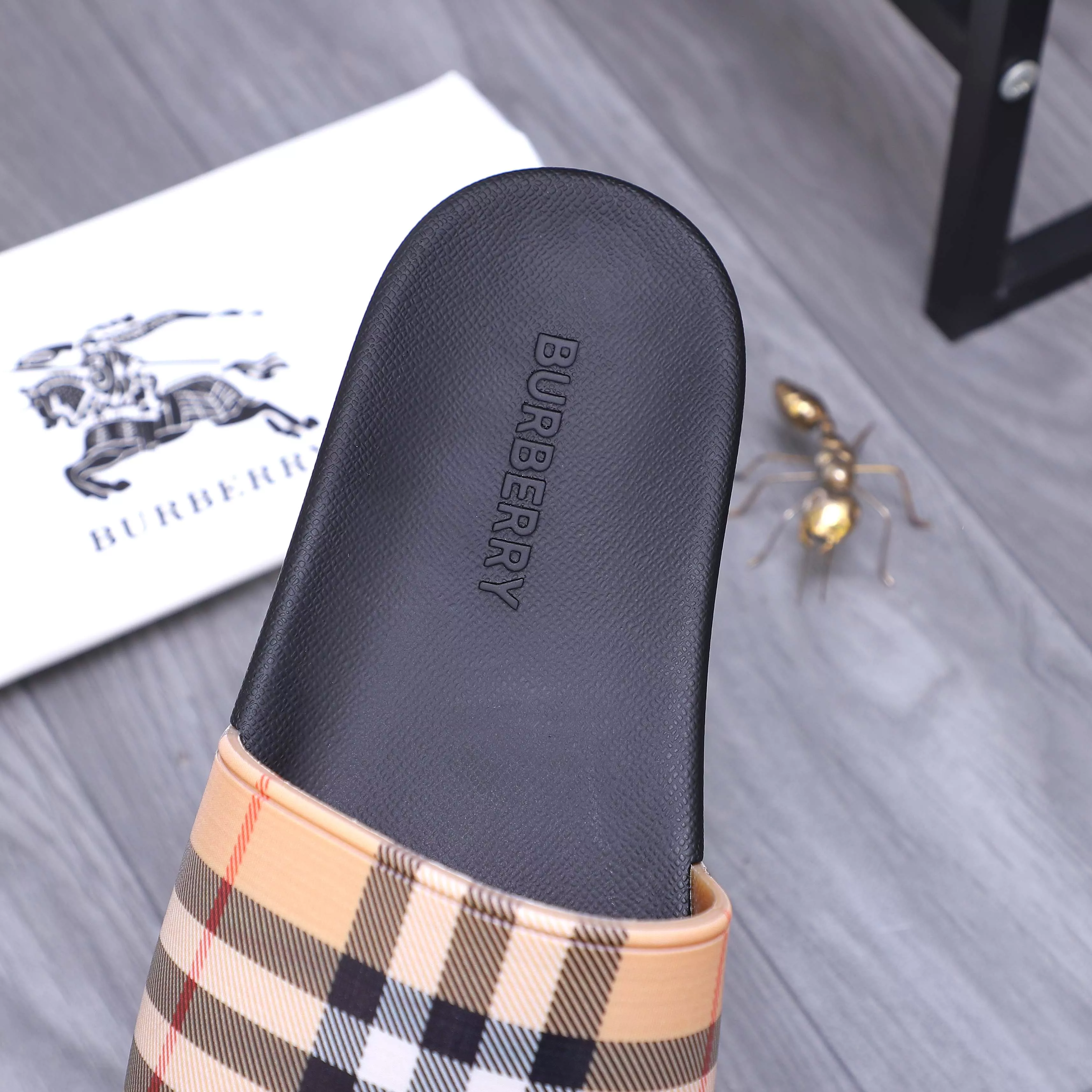 Burberry Slippers For Men BestValue 5274