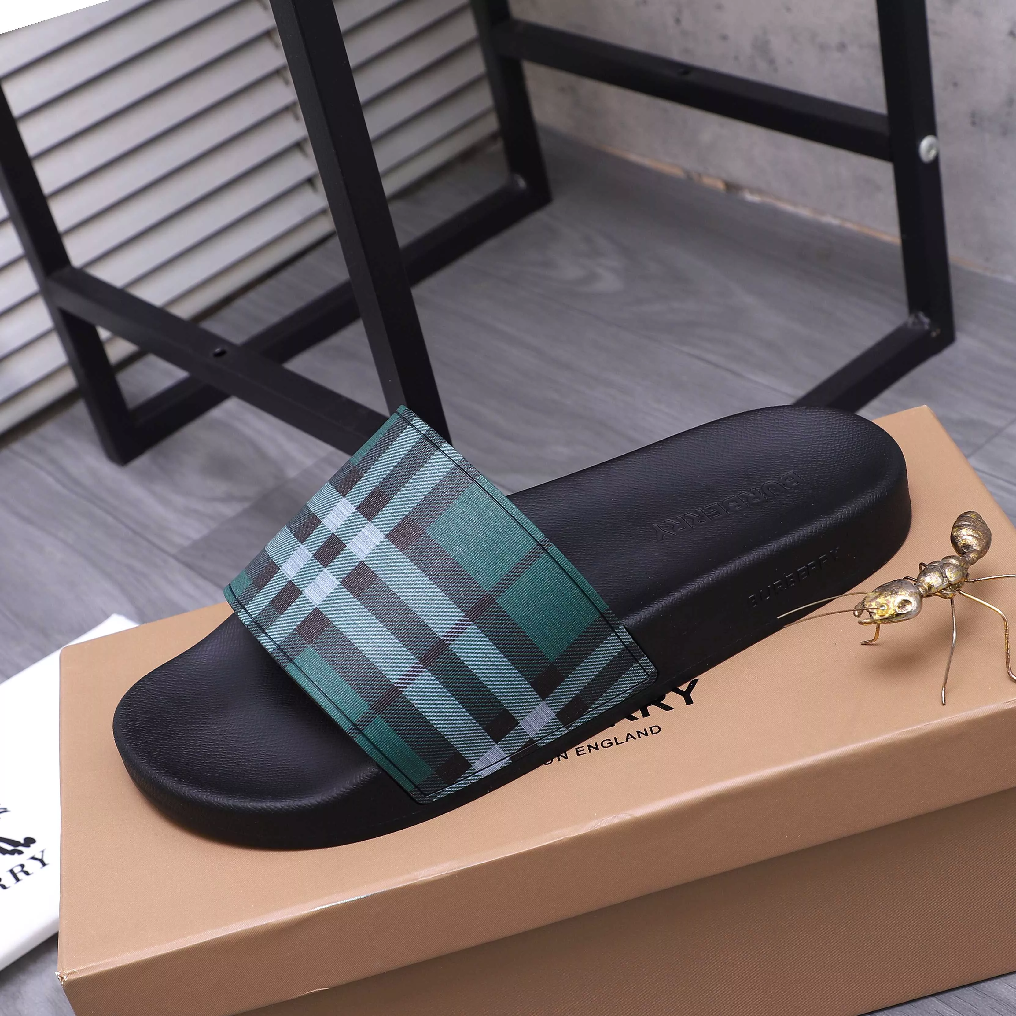 Burberry Slippers For Men Breathable 7594