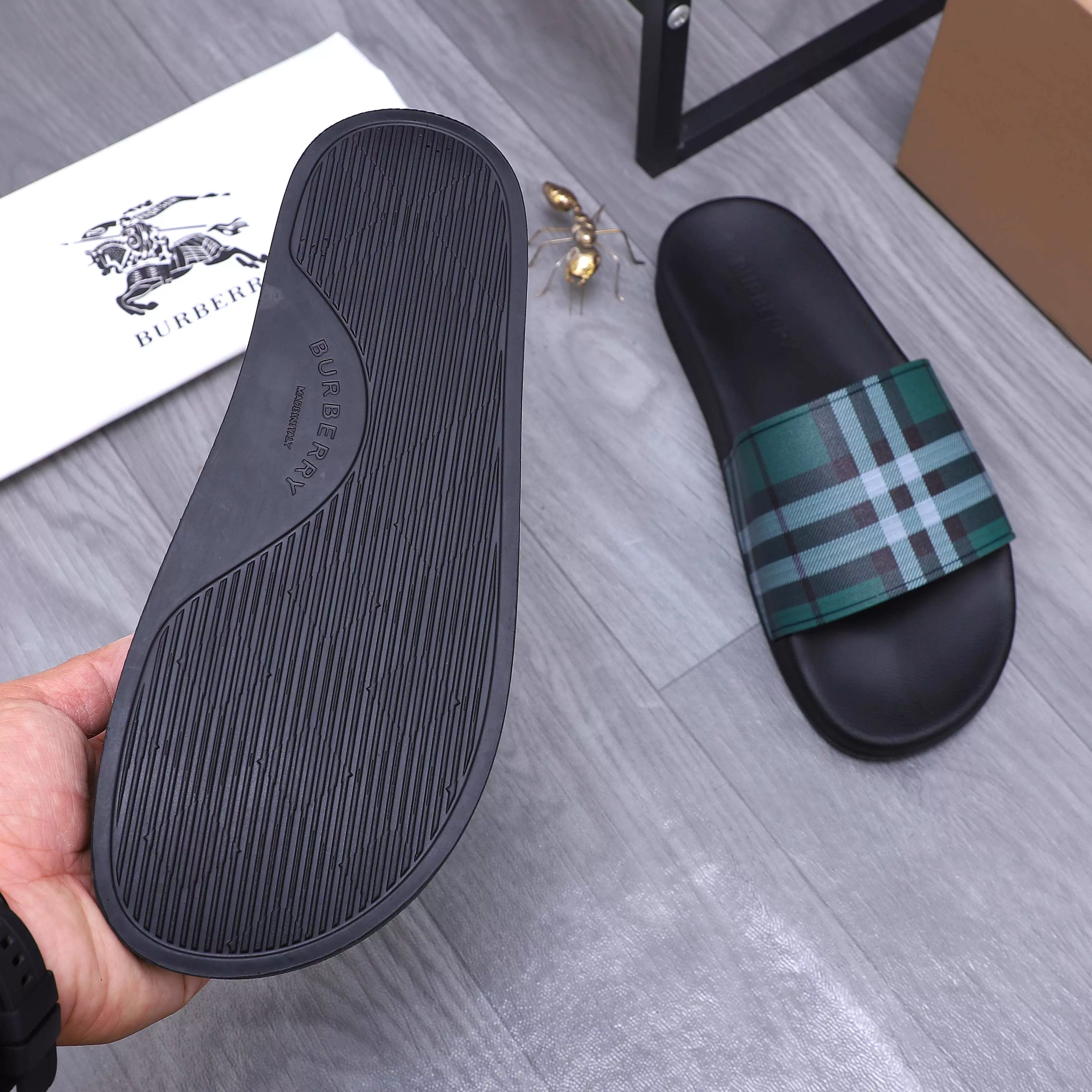 Burberry Slippers For Men Breathable 7594