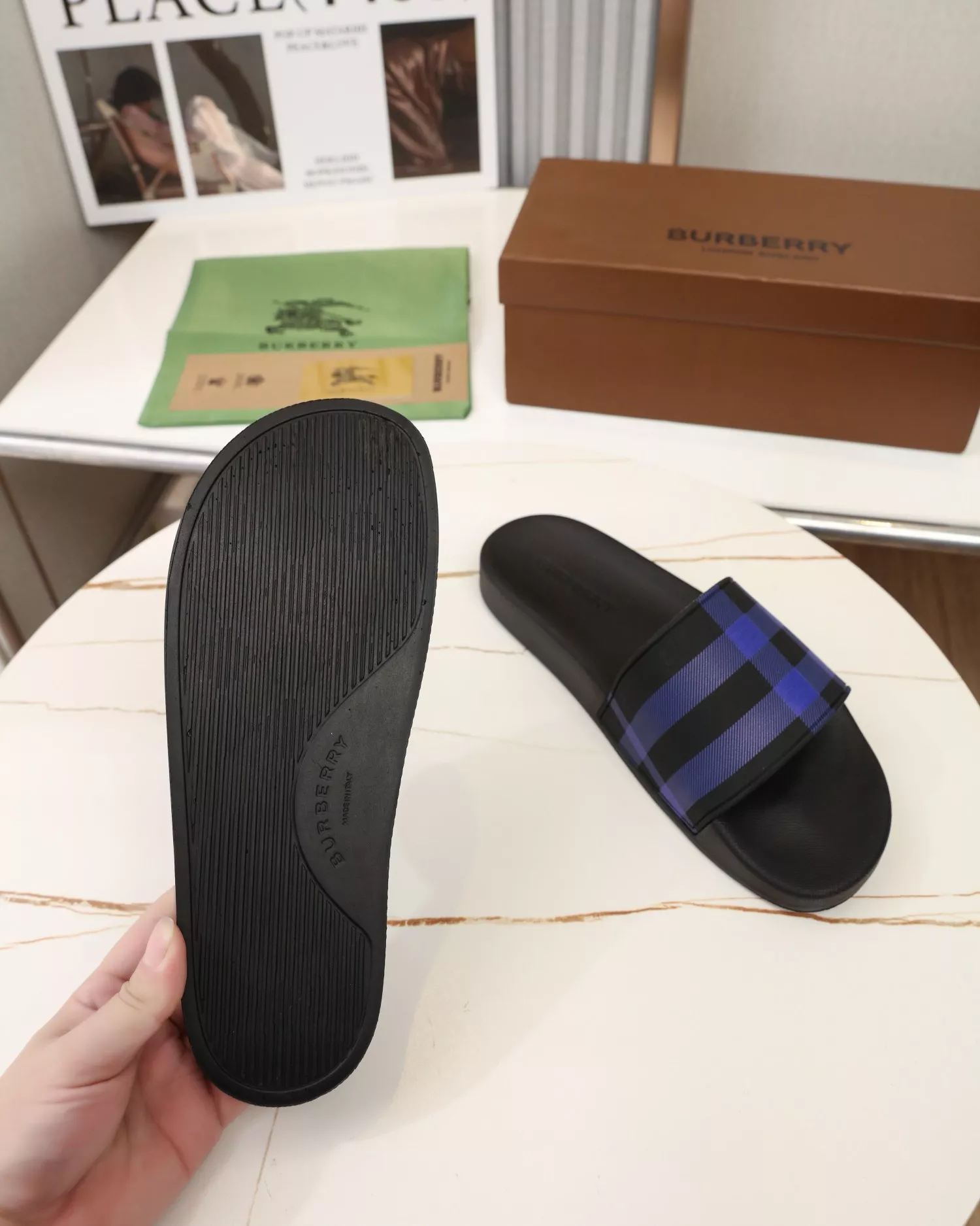 Burberry Slippers For Men Classic 2137
