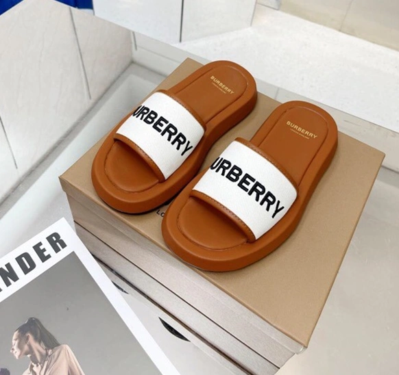 Burberry Slippers For Men Cozy 1675