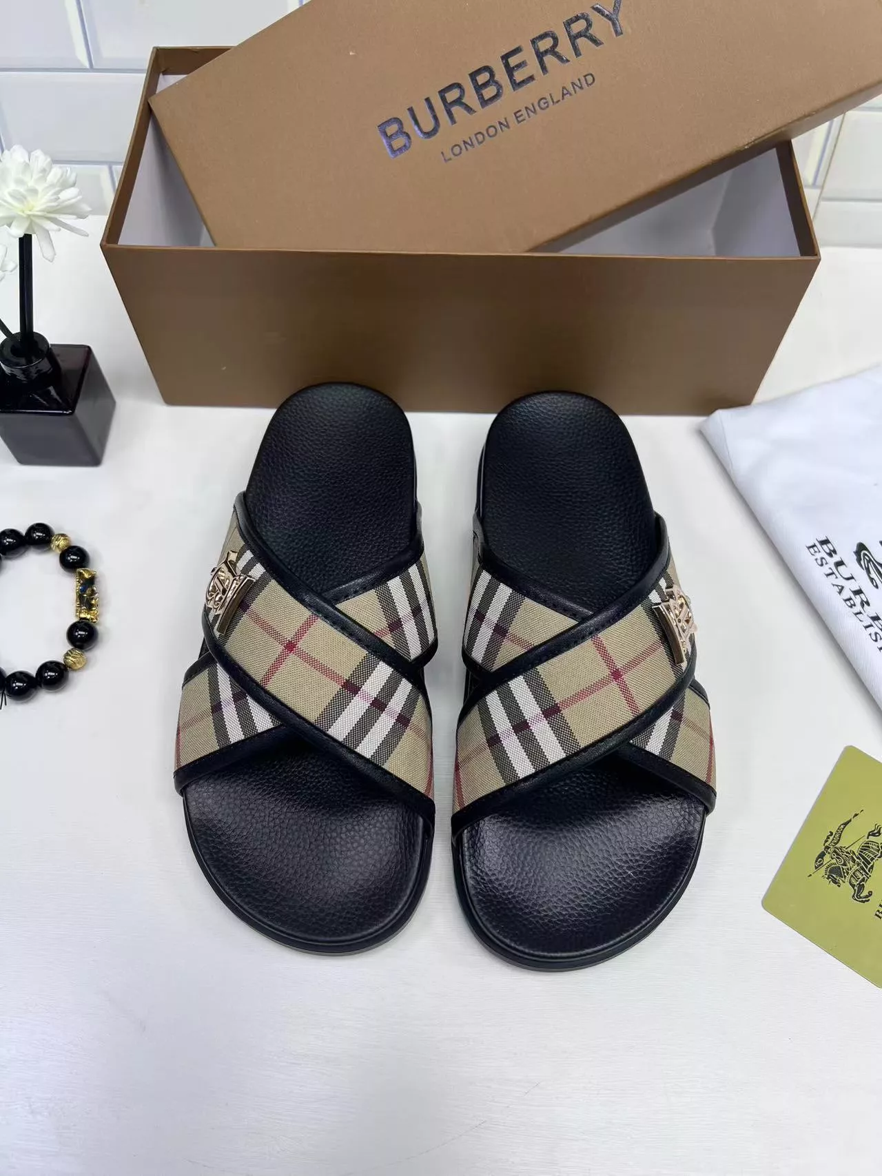 Burberry Slippers For Men DailyWear 9426