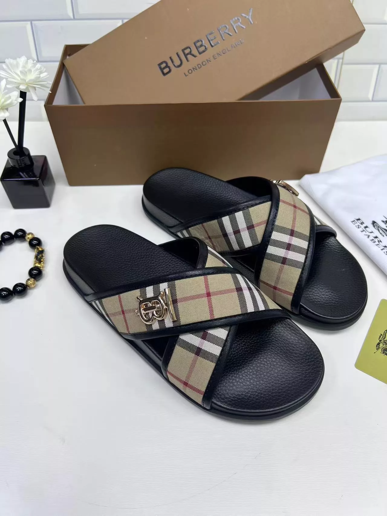 Burberry Slippers For Men DailyWear 9426