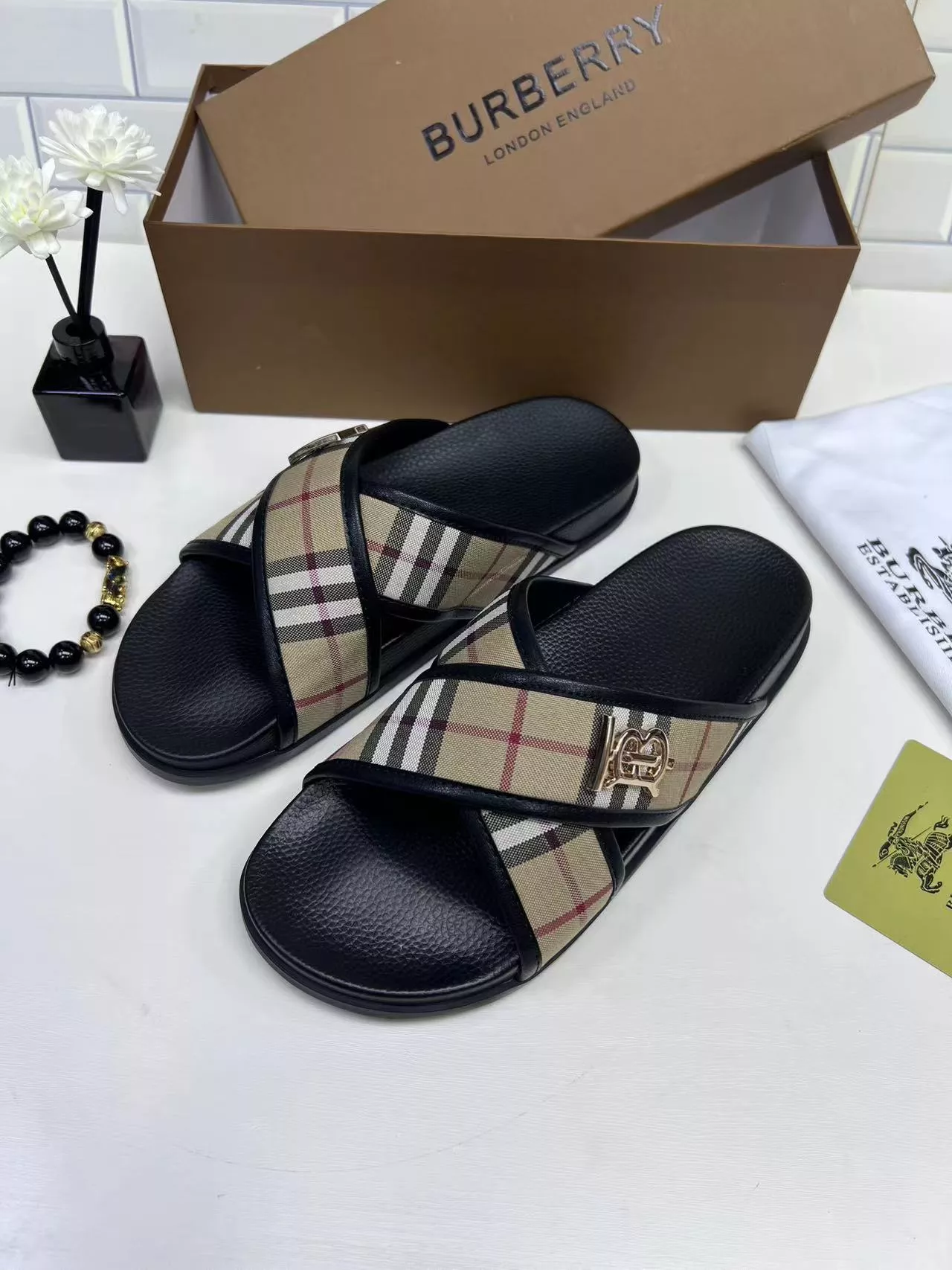 Burberry Slippers For Men DailyWear 9426