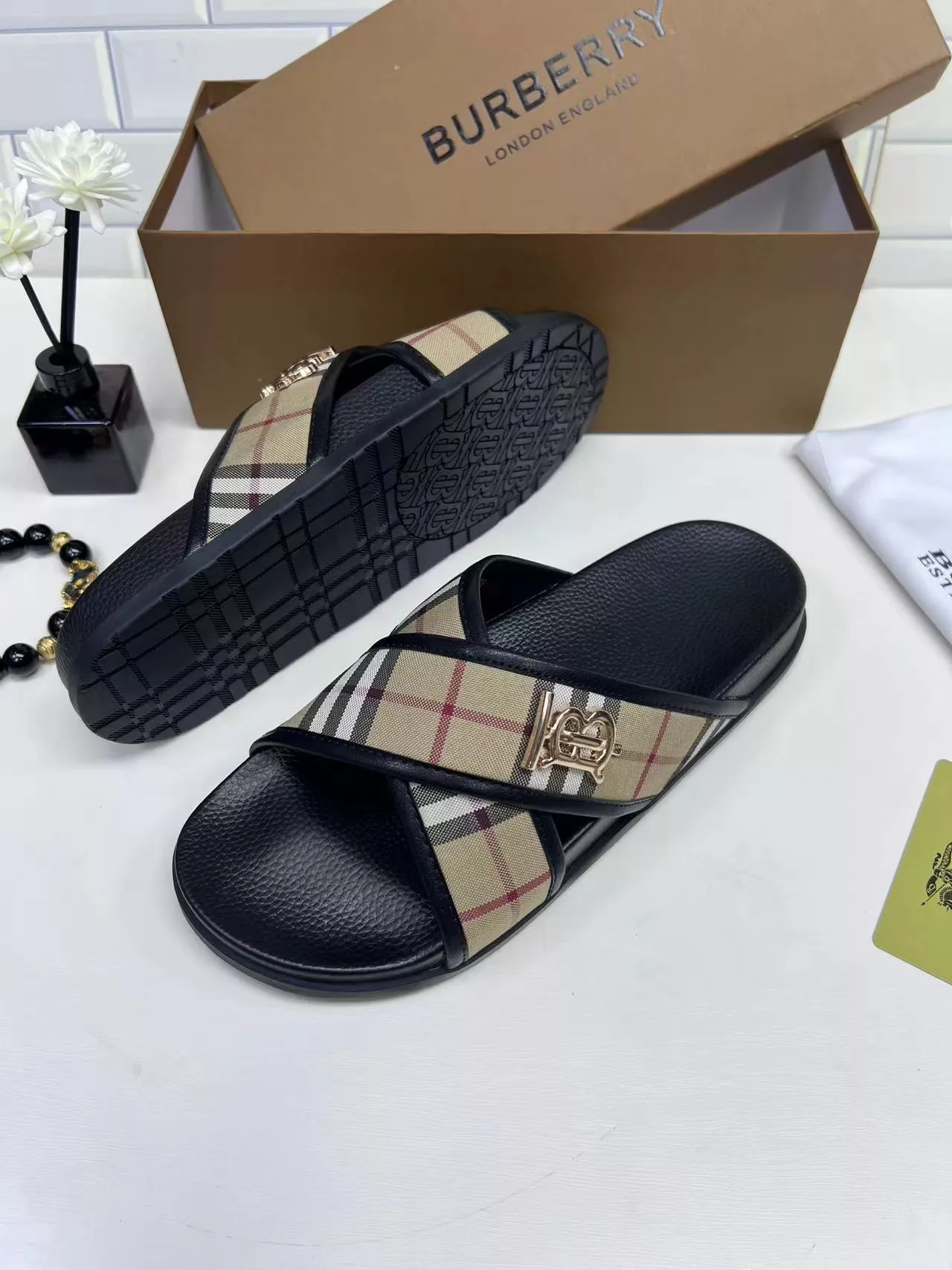 Burberry Slippers For Men DailyWear 9426