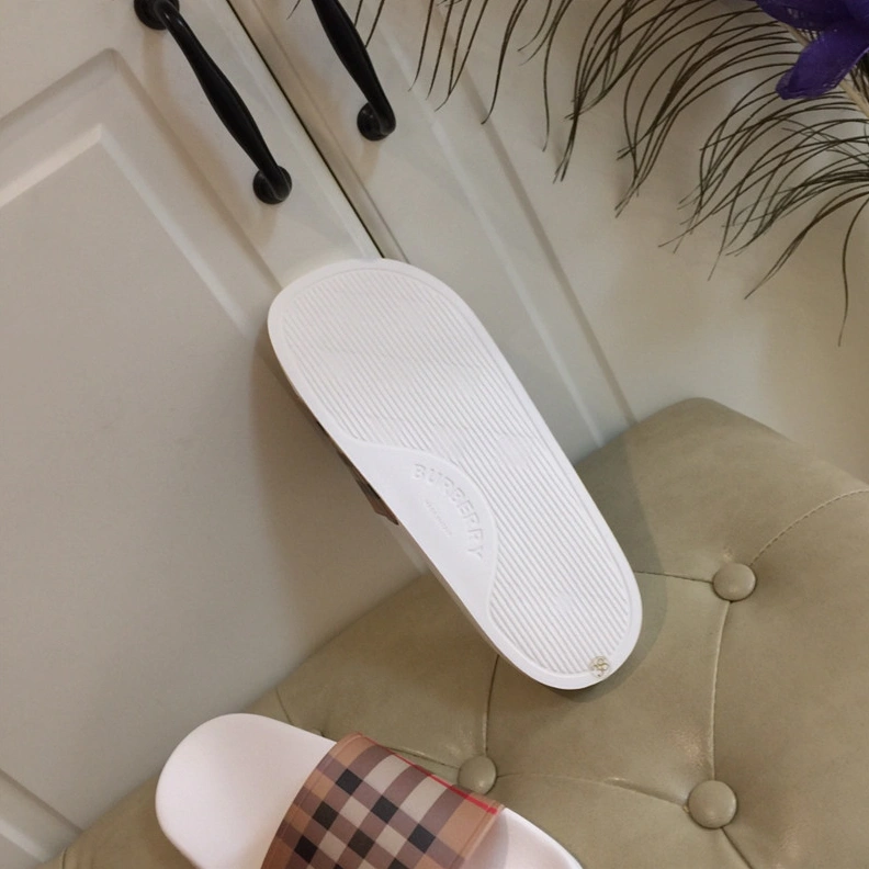 Burberry Slippers For Men Durable 7643