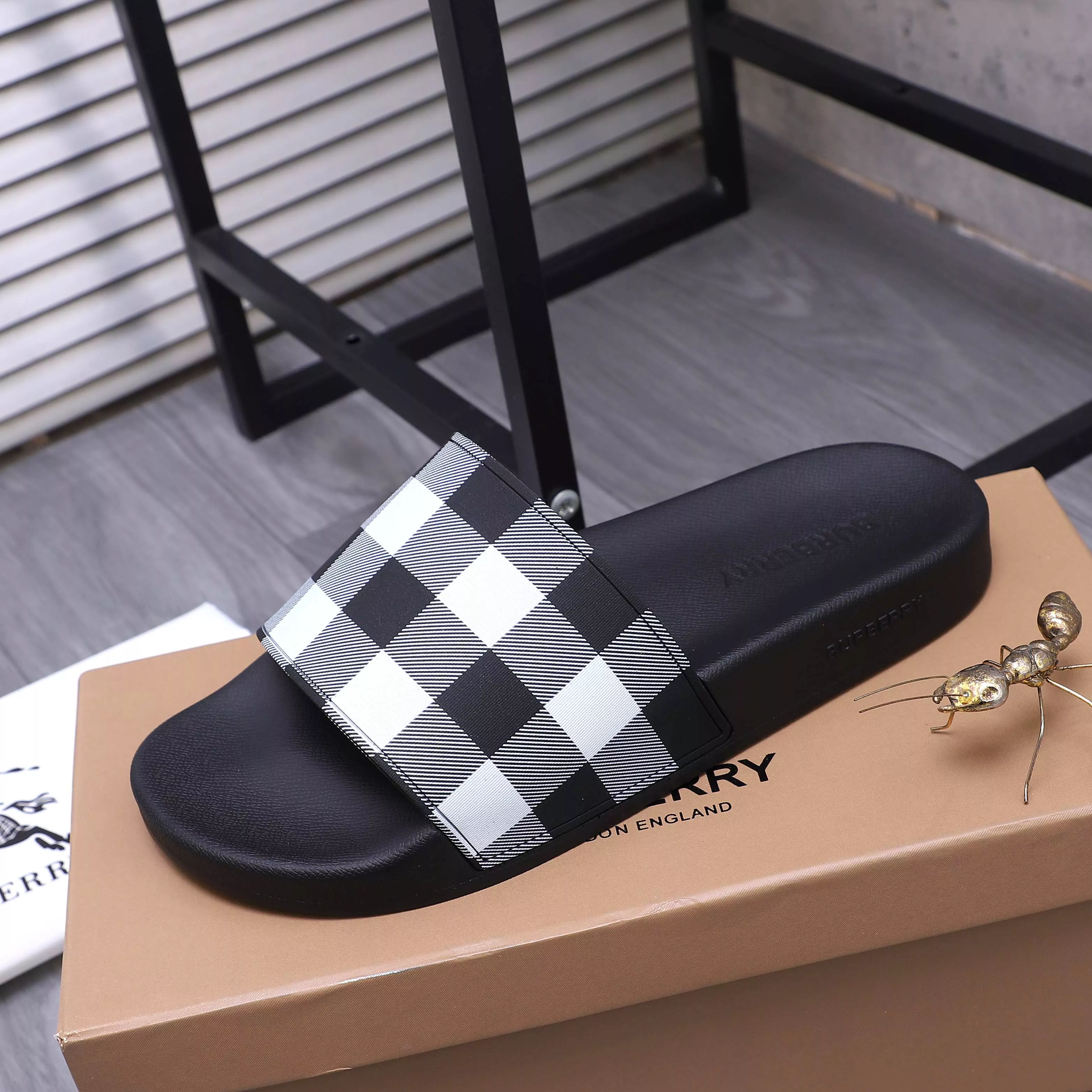 Burberry Slippers For Men Efficient 5578