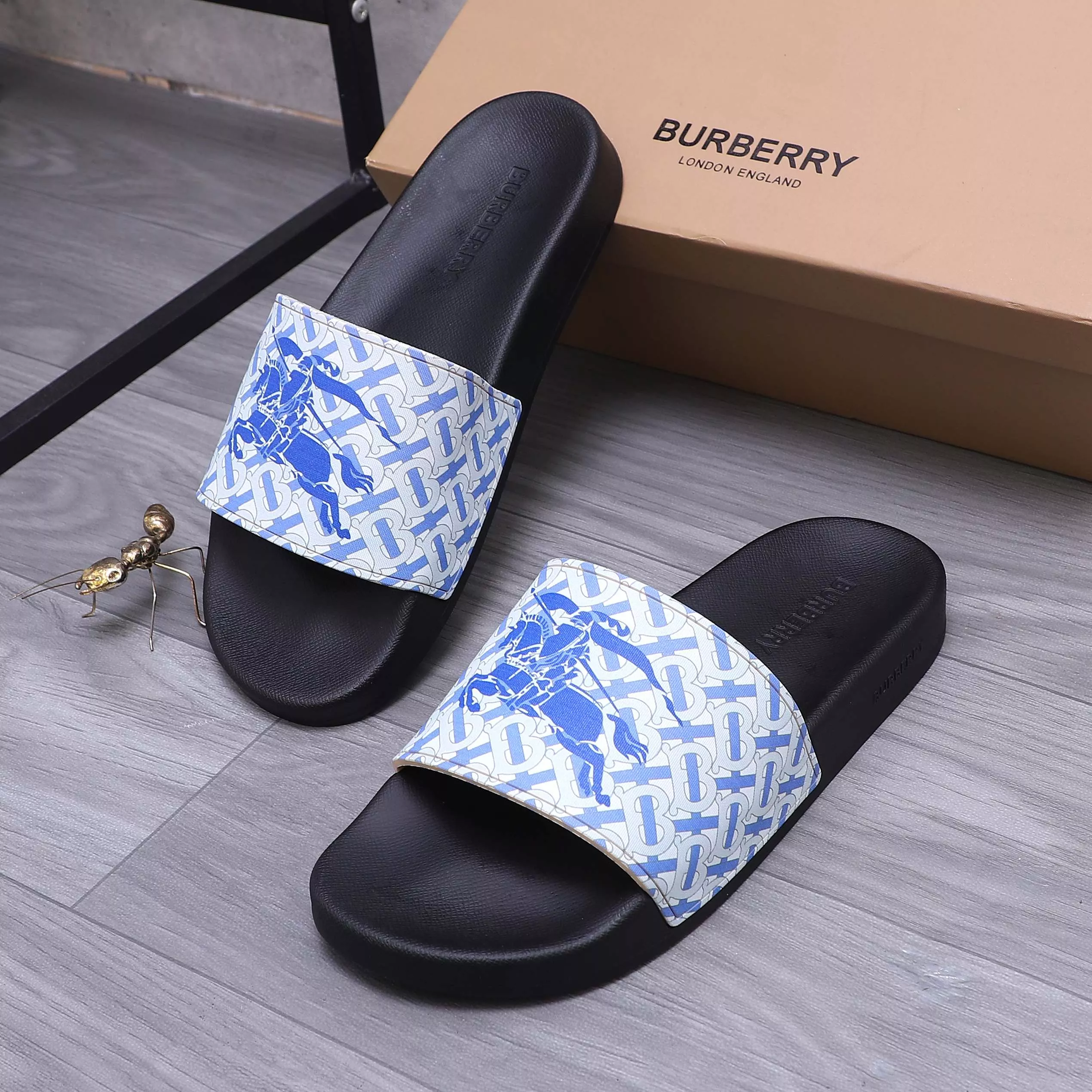 Burberry Slippers For Men Fashionable 5347