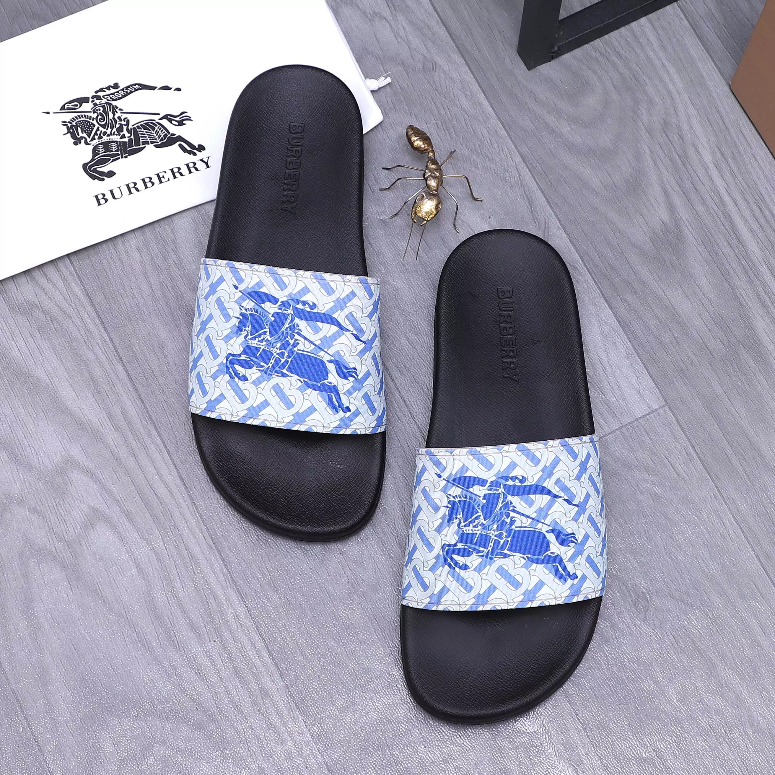 Burberry Slippers For Men Fashionable 5347