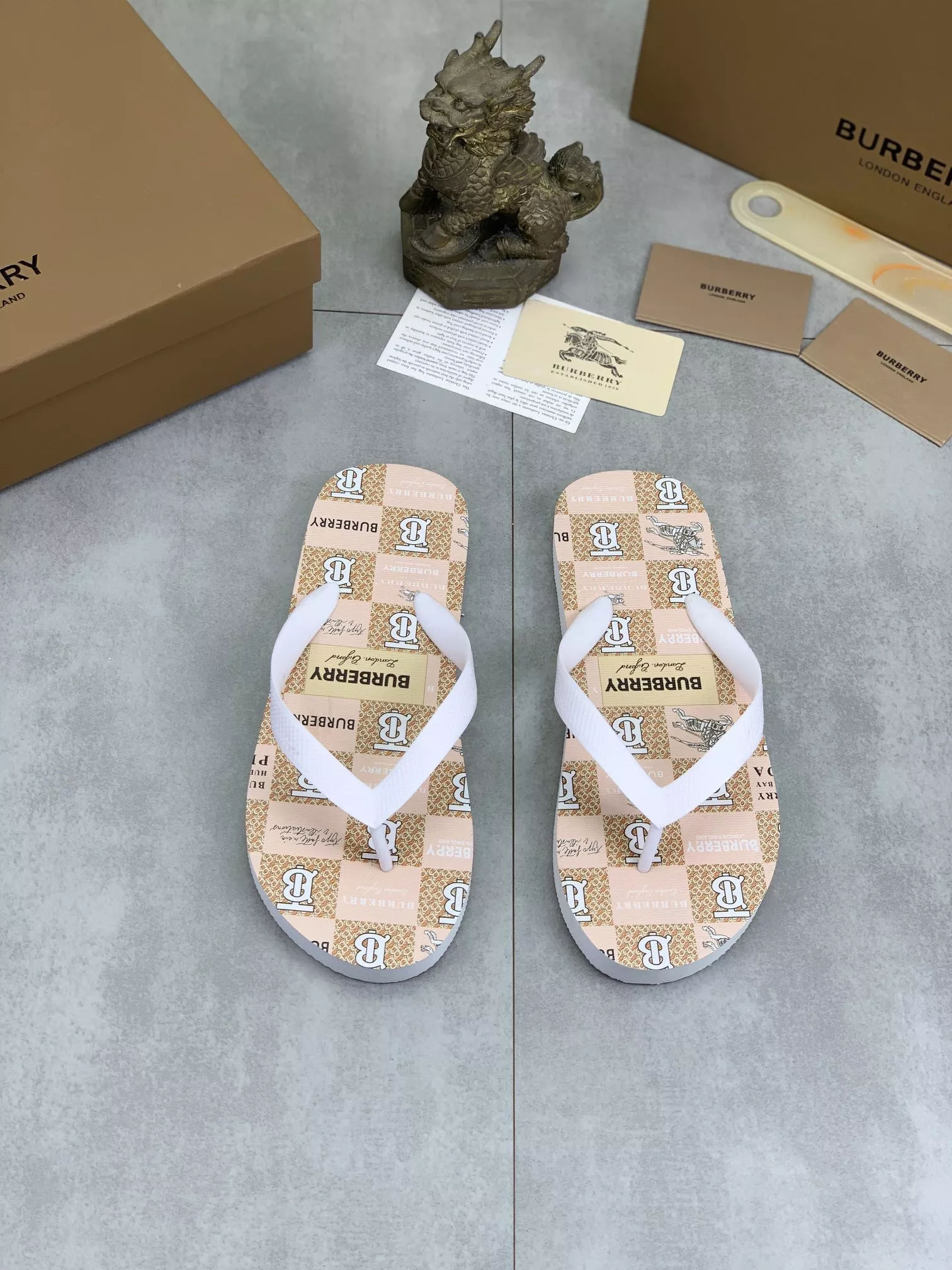 Burberry Slippers For Men GoodFit 2325