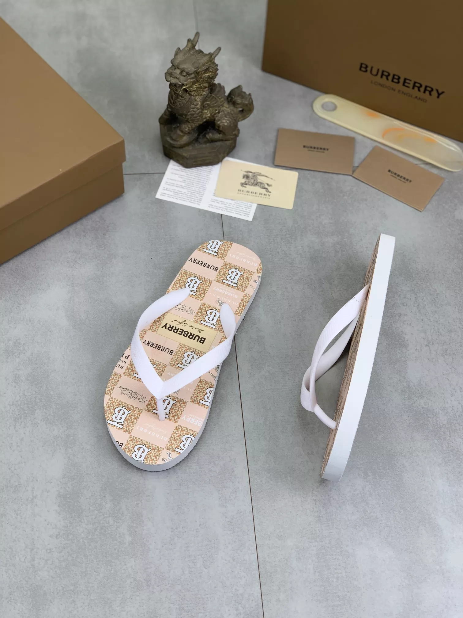Burberry Slippers For Men GoodFit 2325