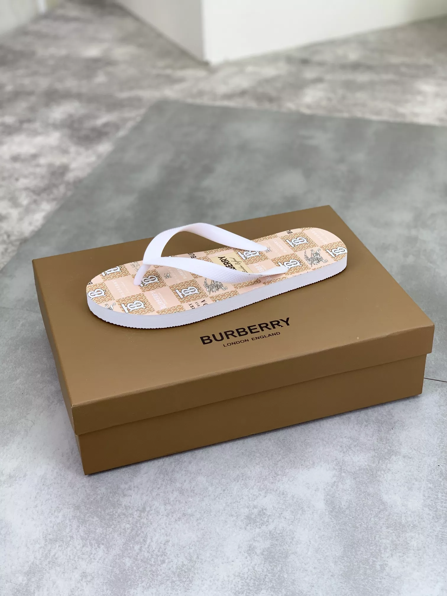 Burberry Slippers For Men GoodFit 2325