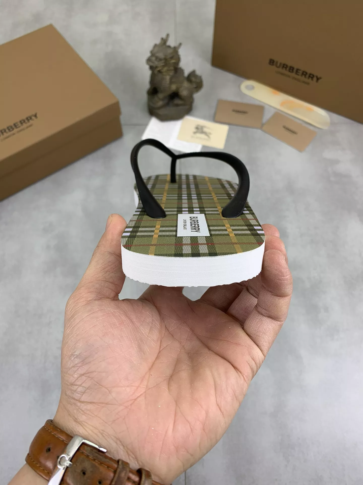 Burberry Slippers For Men Lightweight 7600