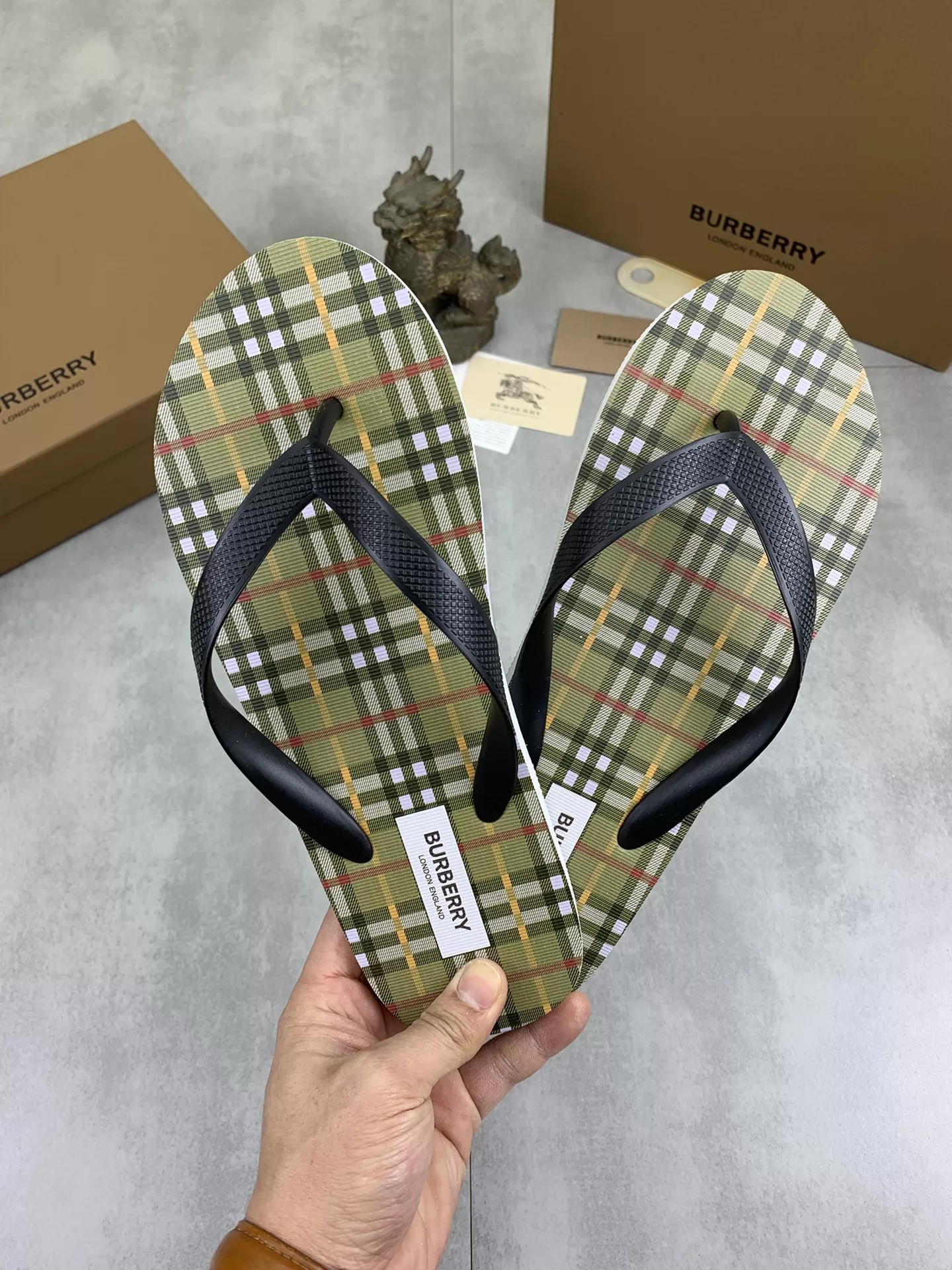 Burberry Slippers For Men Lightweight 7600