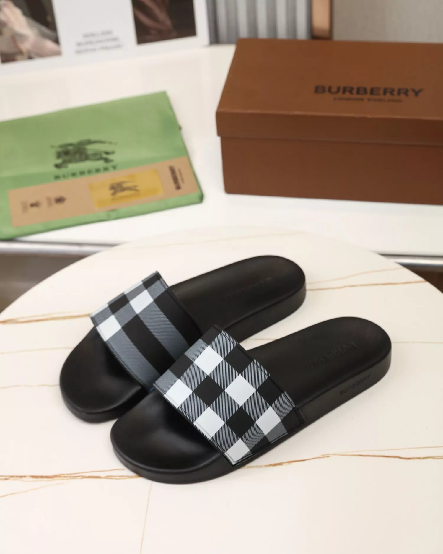 Burberry Slippers For Men ModernLook 2320