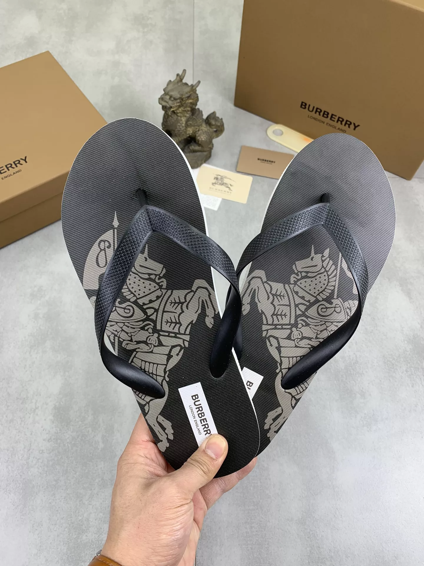 Burberry Slippers For Men Reliable 2603