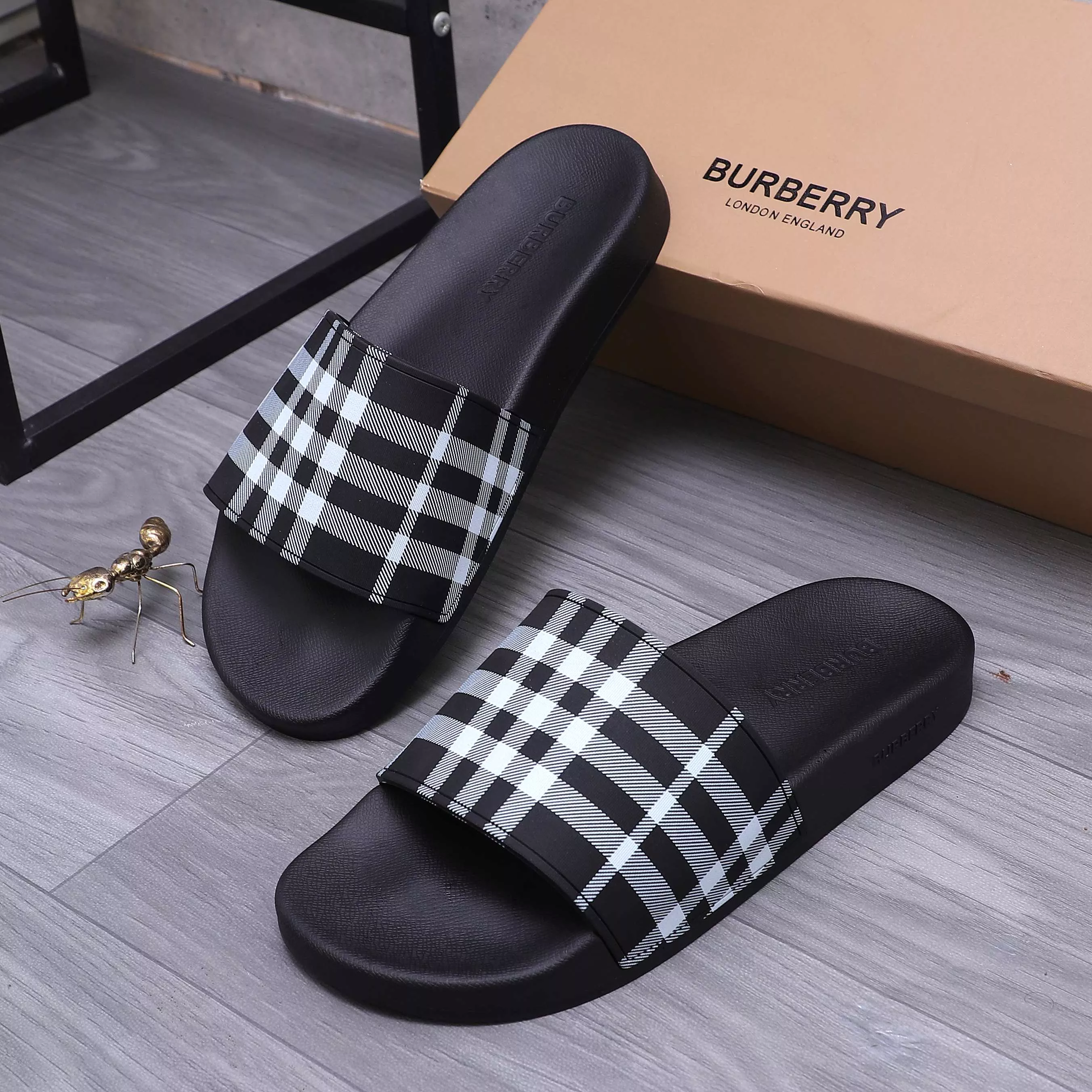 Burberry Slippers For Men SmartChoice 7696
