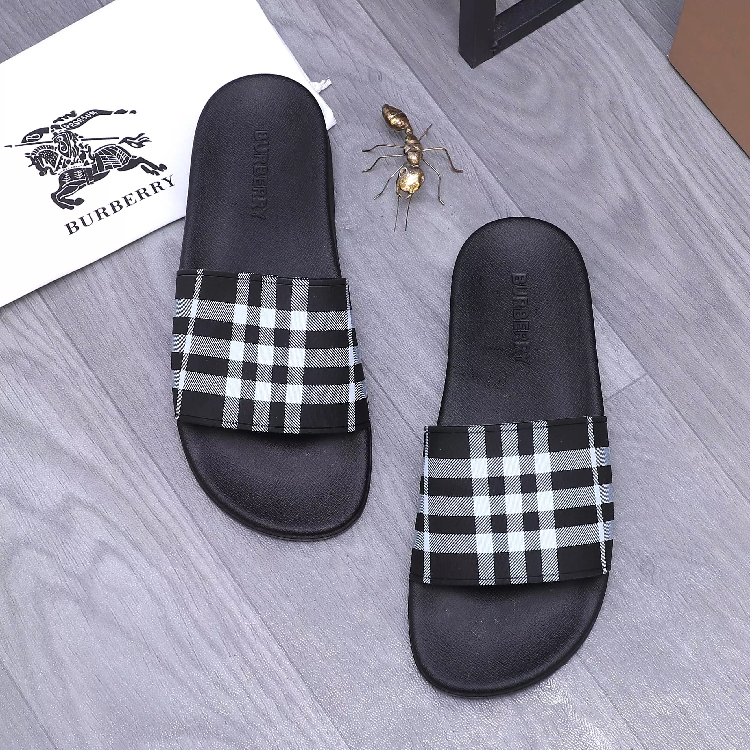 Burberry Slippers For Men SmartChoice 7696