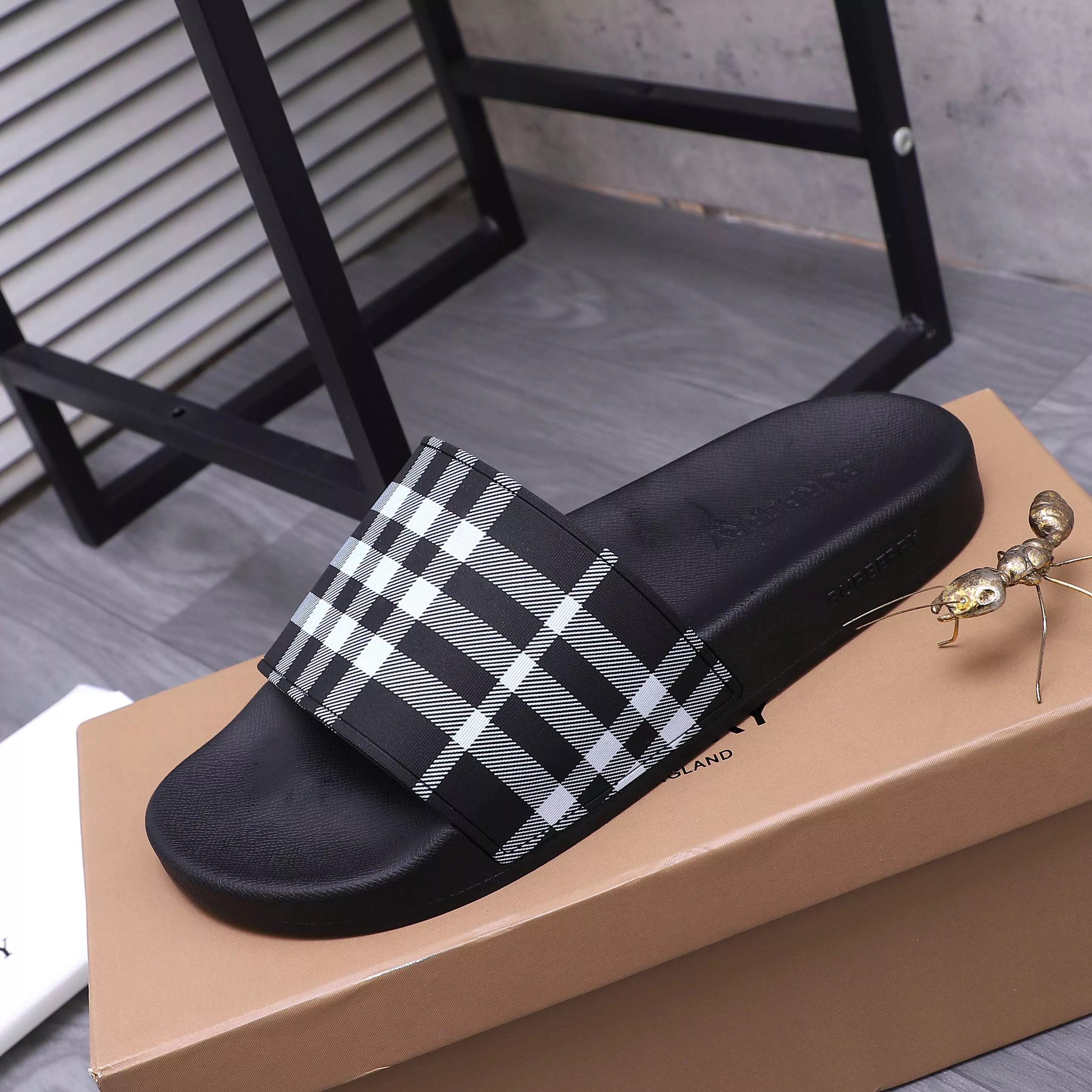 Burberry Slippers For Men SmartChoice 7696