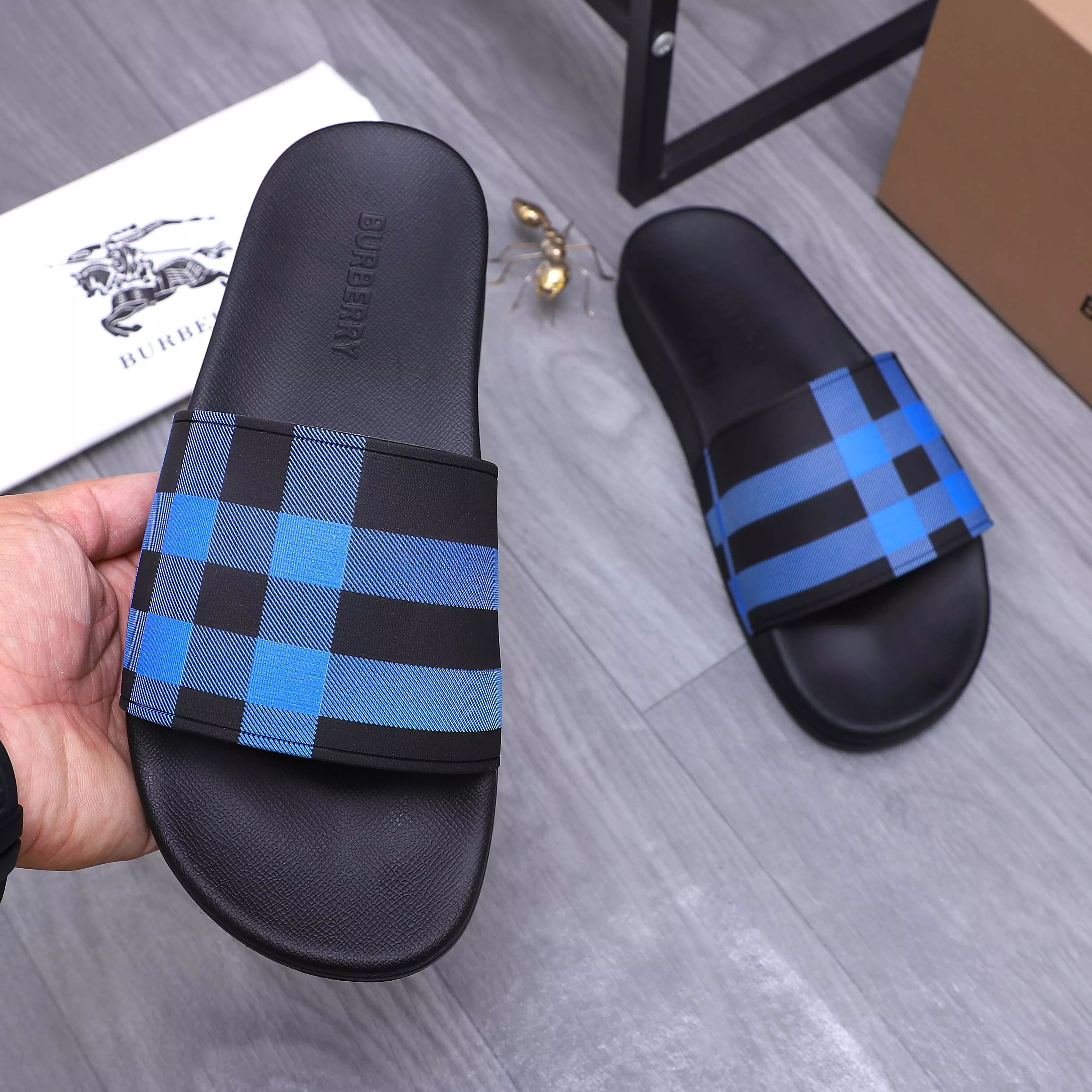 Burberry Slippers For Men Soft 2001