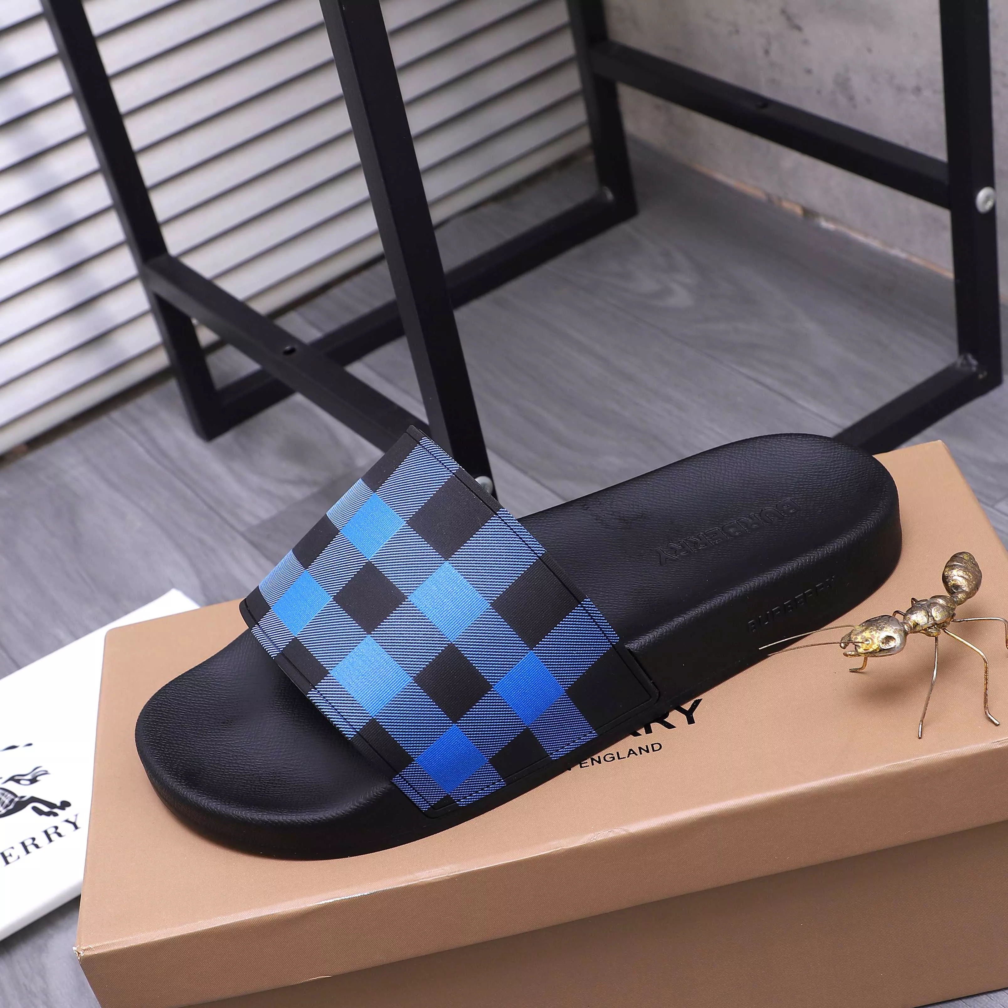 Burberry Slippers For Men Soft 2001