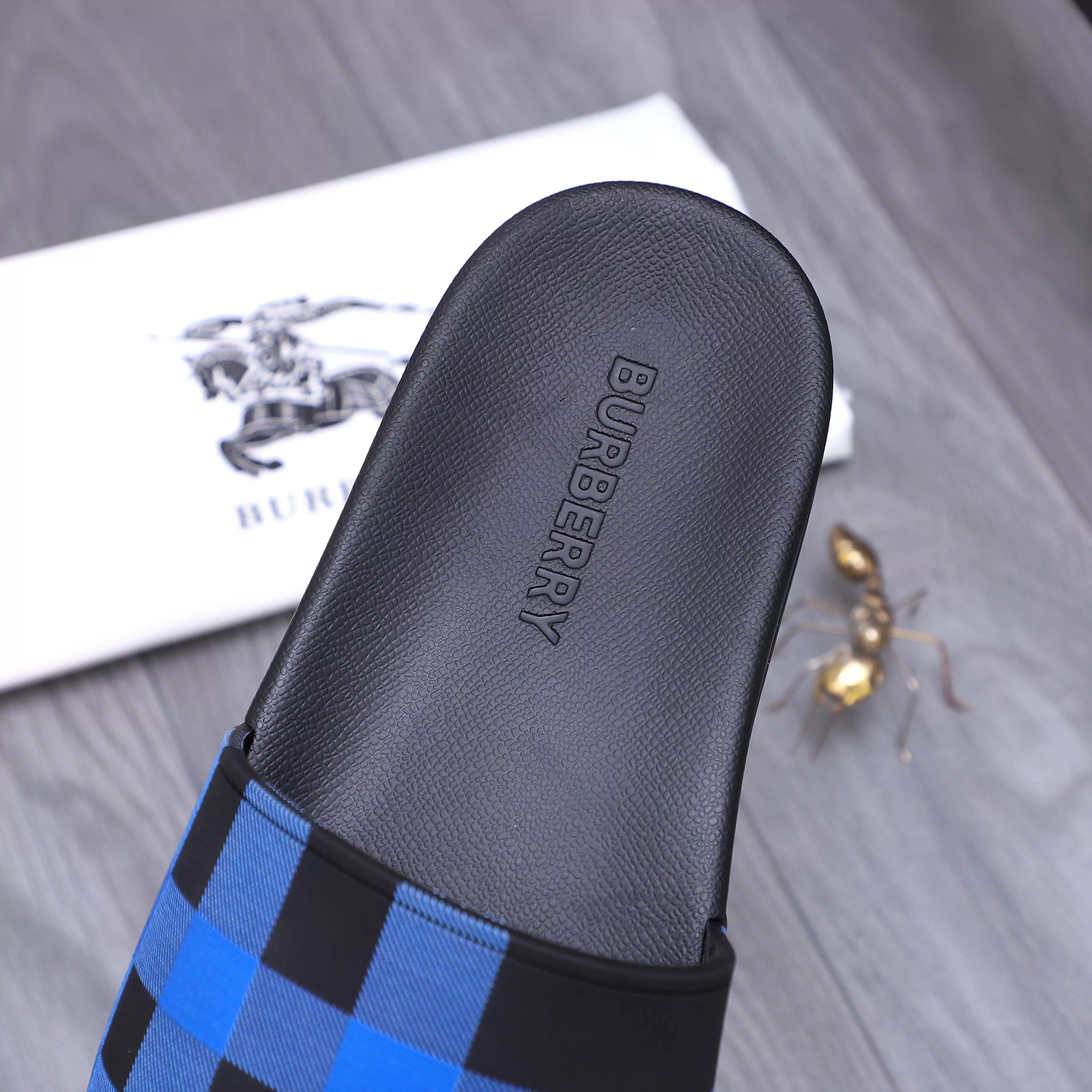 Burberry Slippers For Men Soft 2001
