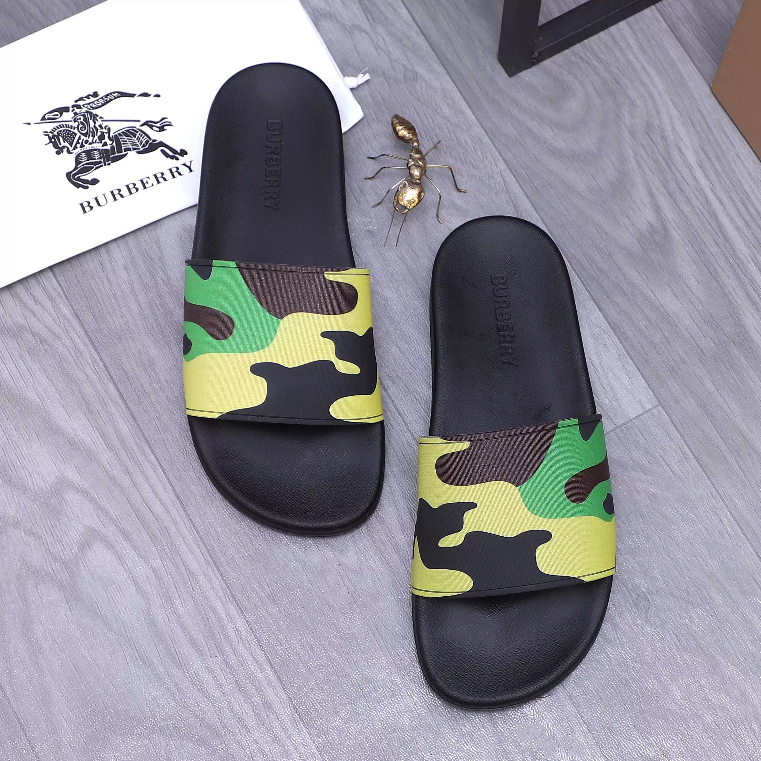 Burberry Slippers For Men Sophisticated 6050