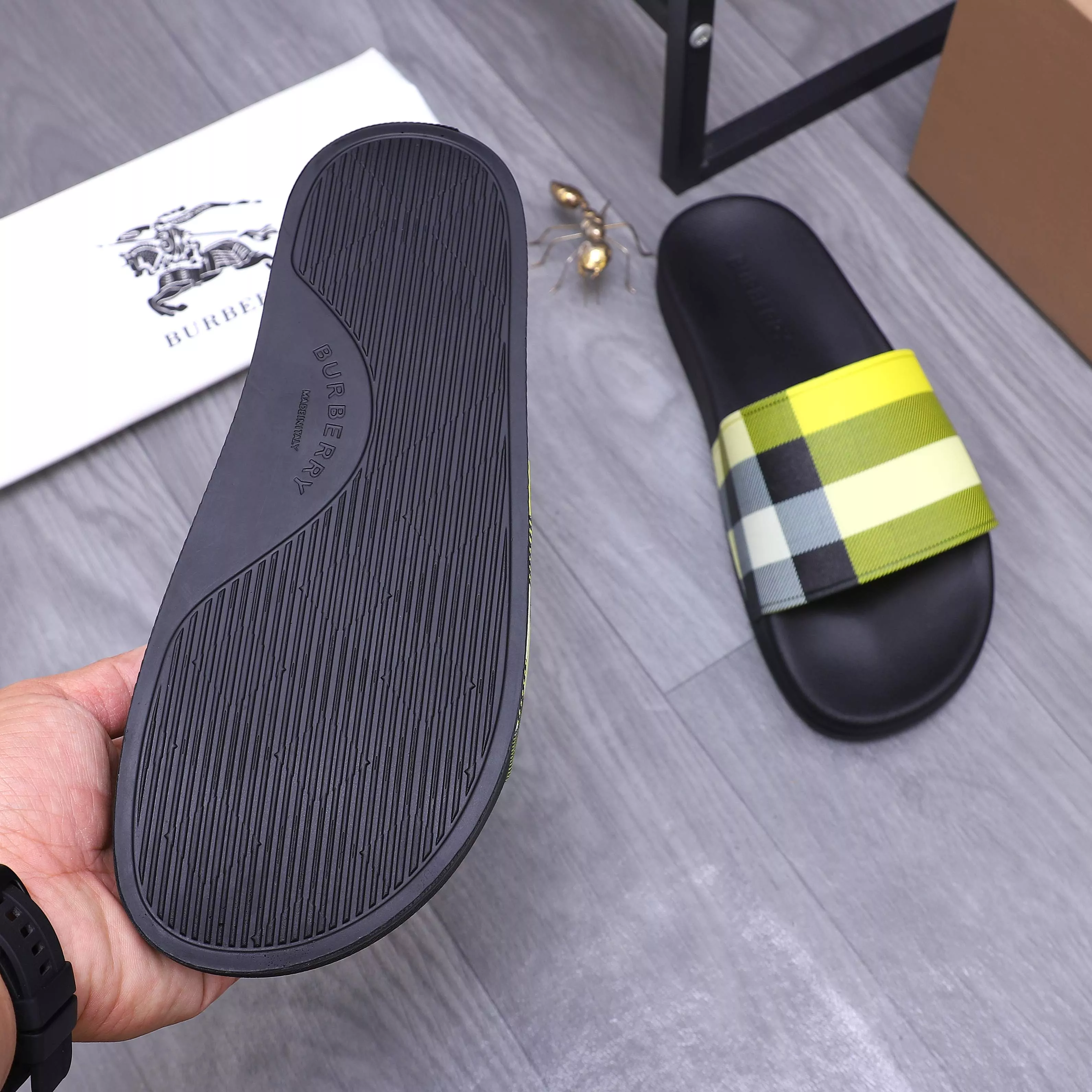 Burberry Slippers For Men SportInspired 9527